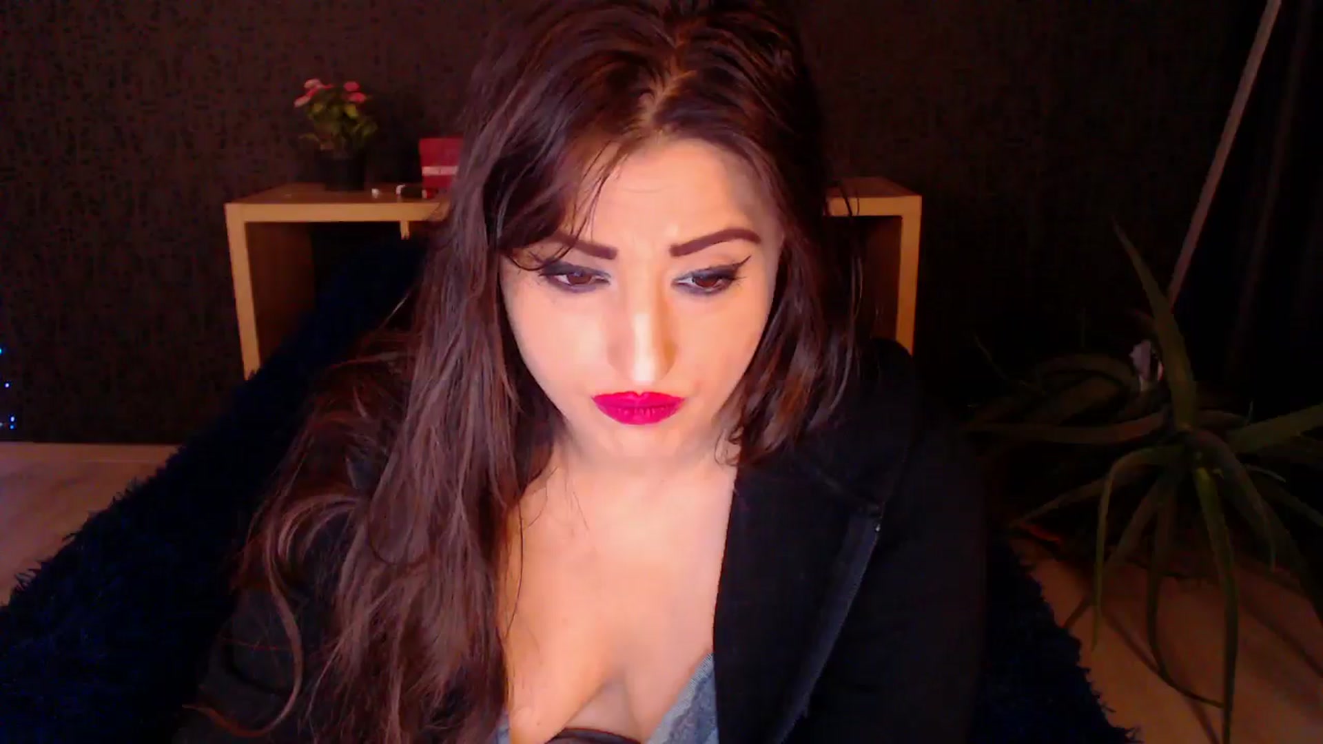 Gallery image thumbnail from HotRebbecca's myfreecams stream on, 11/28/2024, 03:17 image 19 of 20