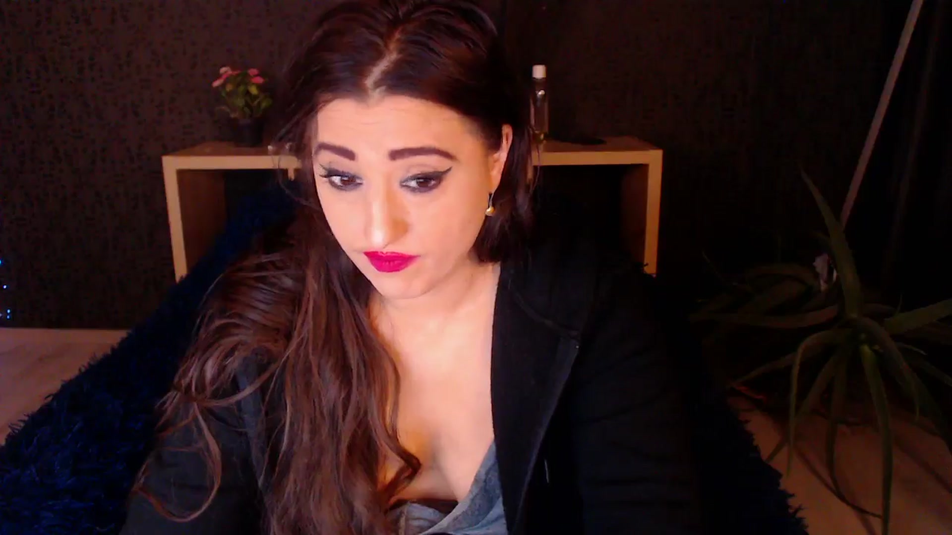 Gallery image thumbnail from HotRebbecca's myfreecams stream on, 11/28/2024, 03:17 image 16 of 20