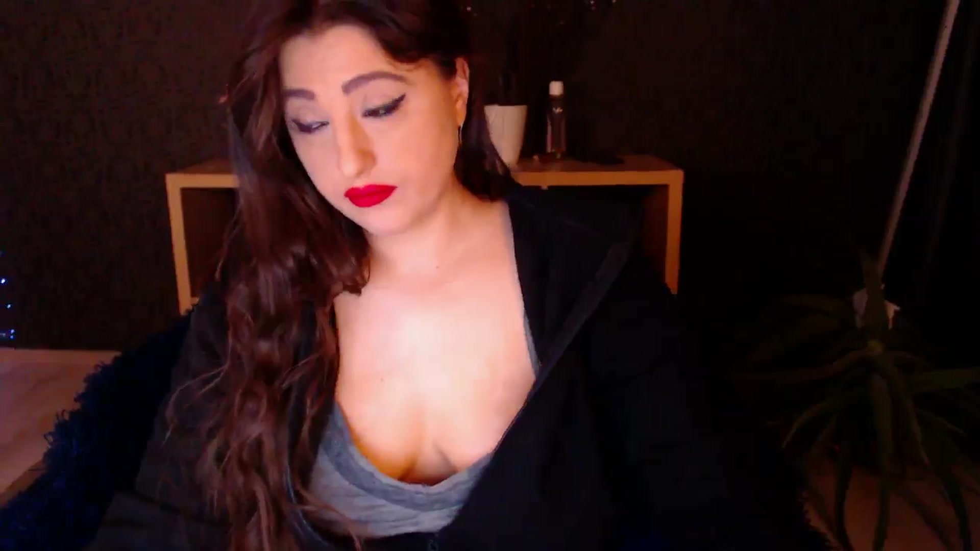 Gallery image thumbnail from HotRebbecca's myfreecams stream on, 12/01/2024, 24:53 image 5 of 20