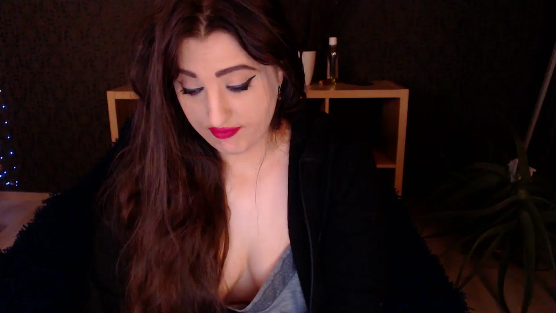 Gallery image thumbnail from HotRebbecca's myfreecams stream on, 12/02/2024, 01:33 image 17 of 20