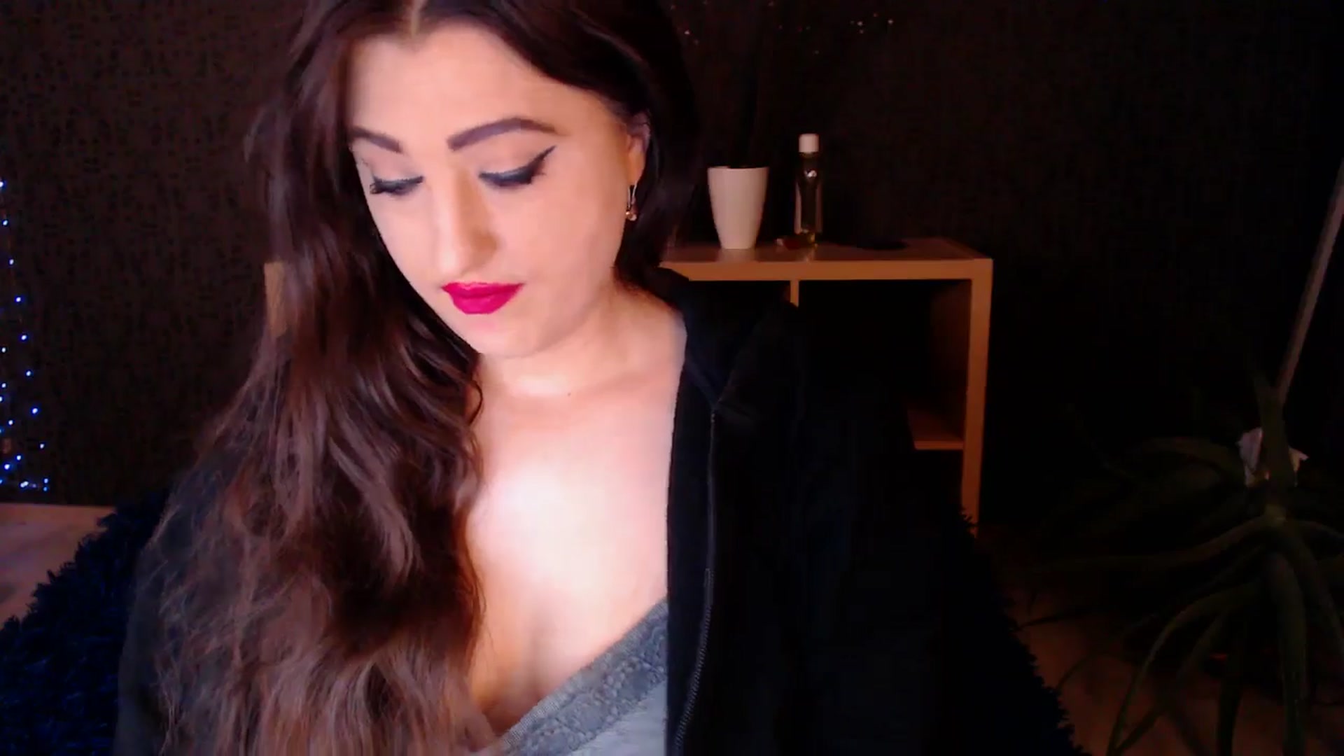 Gallery image thumbnail from HotRebbecca's myfreecams stream on, 12/02/2024, 01:33 image 2 of 20