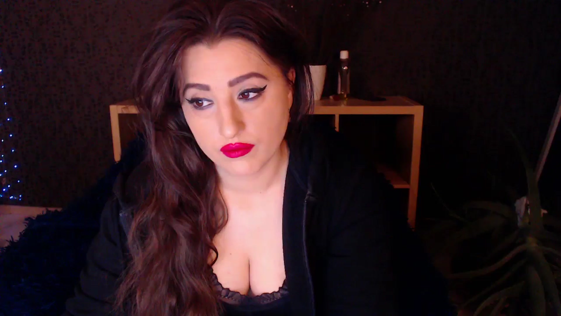Gallery image thumbnail from HotRebbecca's myfreecams stream on, 12/04/2024, 24:07 image 10 of 20