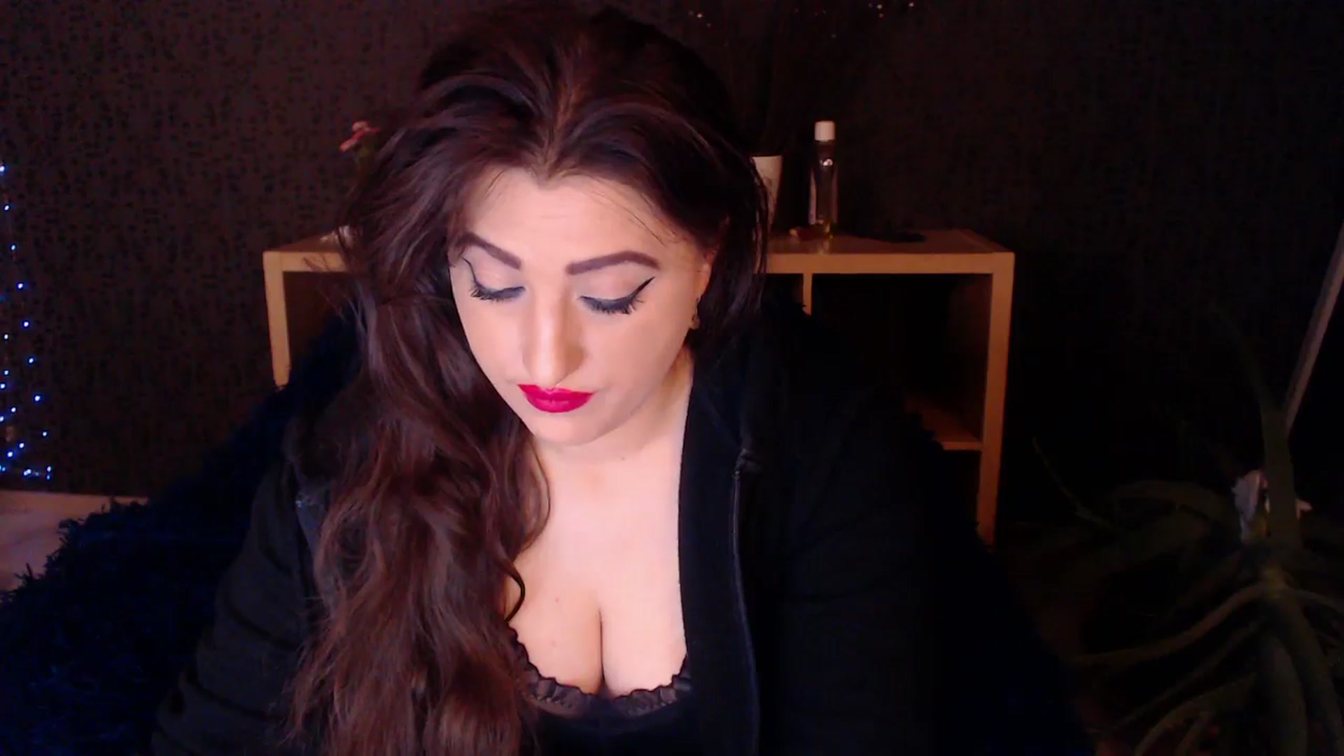Gallery image thumbnail from HotRebbecca's myfreecams stream on, 12/04/2024, 24:07 image 12 of 20