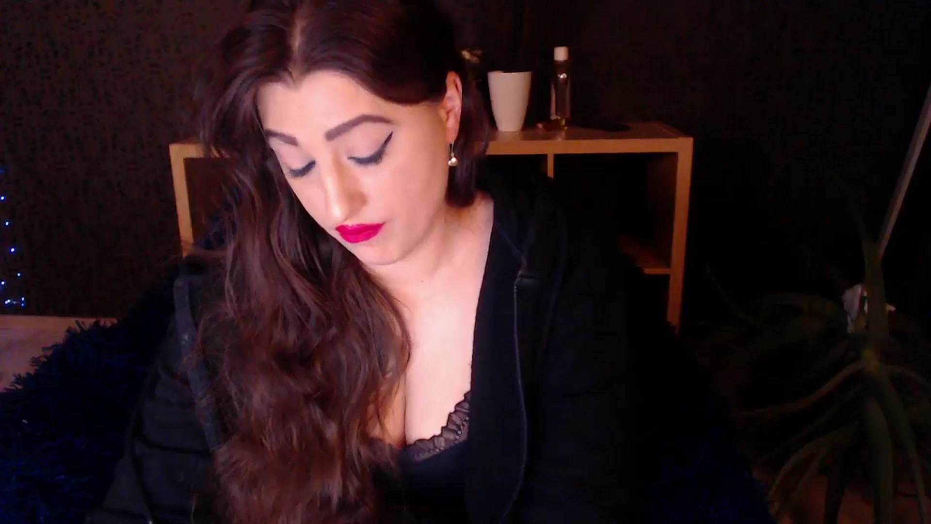 Gallery image thumbnail from HotRebbecca's myfreecams stream on, 12/04/2024, 04:09 image 6 of 20