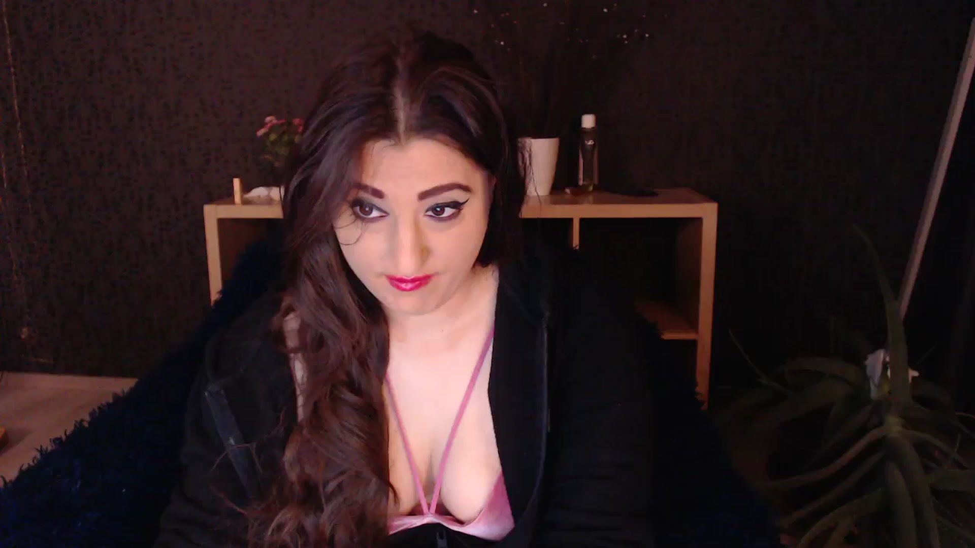 Gallery image thumbnail from HotRebbecca's myfreecams stream on, 12/05/2024, 24:45 image 13 of 20