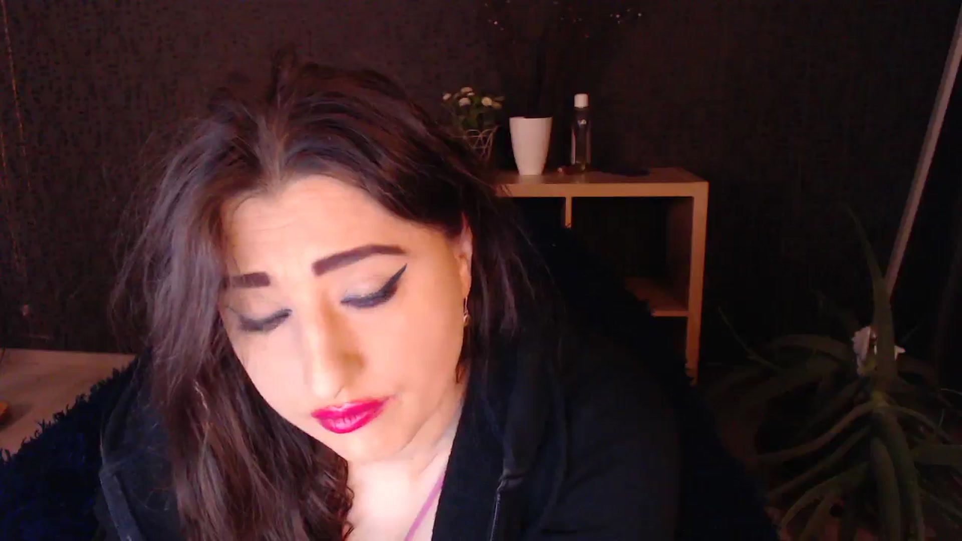 Gallery image thumbnail from HotRebbecca's myfreecams stream on, 12/05/2024, 24:45 image 18 of 20