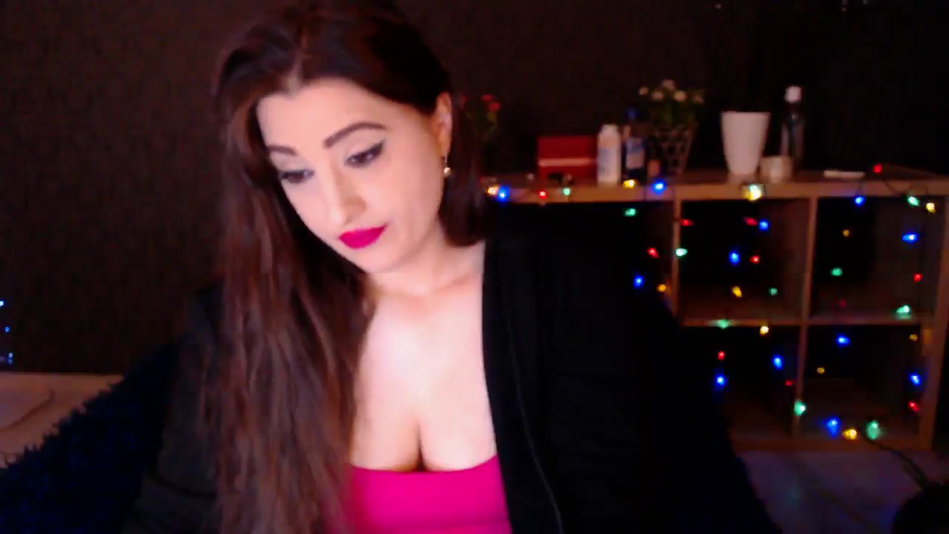 Gallery image thumbnail from HotRebbecca's myfreecams stream on, 12/13/2024, 01:31 image 5 of 20