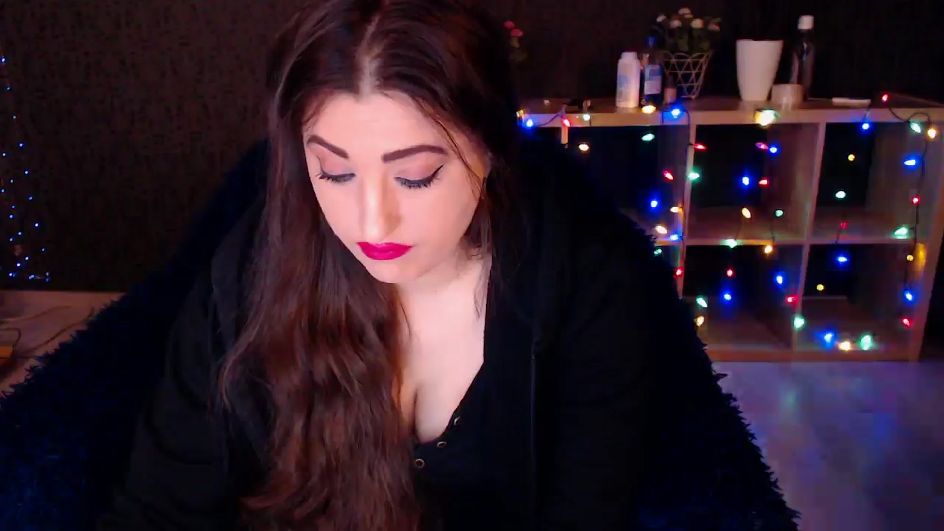 Gallery image thumbnail from HotRebbecca's myfreecams stream on, 12/19/2024, 01:25 image 18 of 20
