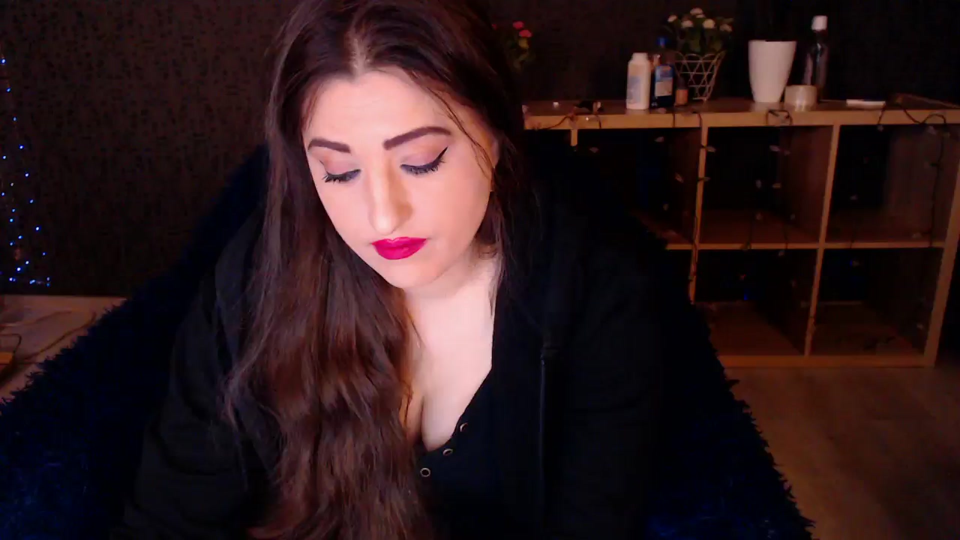 Gallery image thumbnail from HotRebbecca's myfreecams stream on, 12/19/2024, 01:25 image 17 of 20