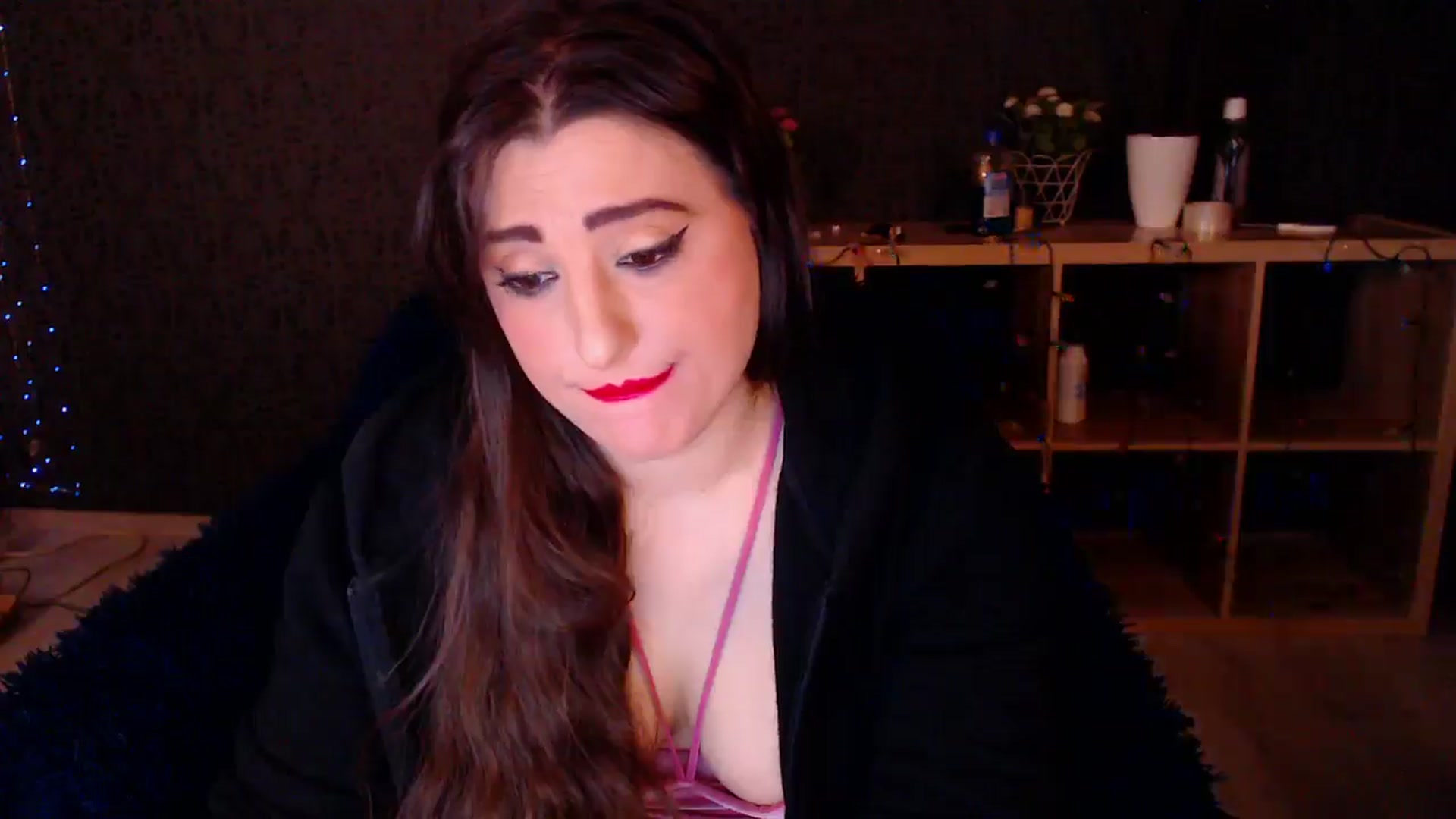 Gallery image thumbnail from HotRebbecca's myfreecams stream on, 12/20/2024, 03:13 image 2 of 20
