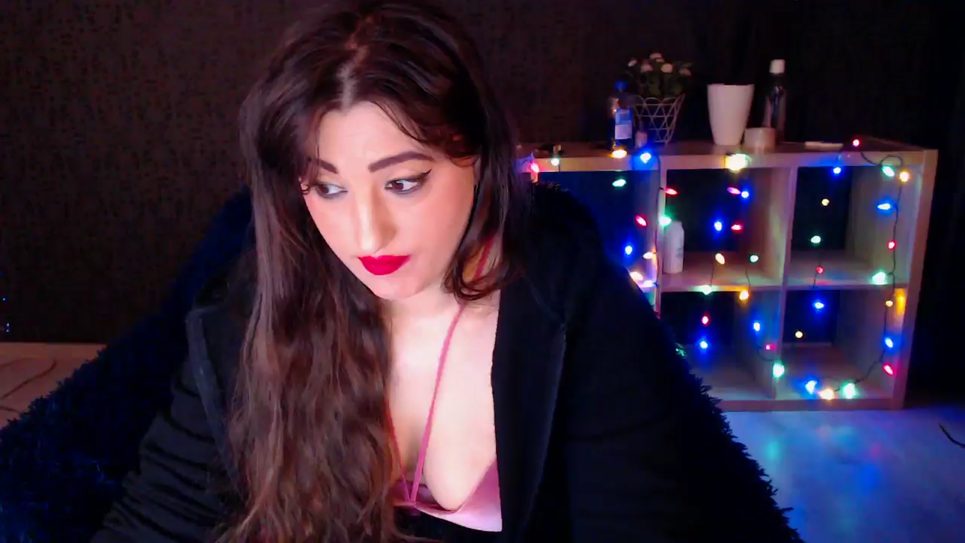 Gallery image thumbnail from HotRebbecca's myfreecams stream on, 12/20/2024, 03:13 image 19 of 20