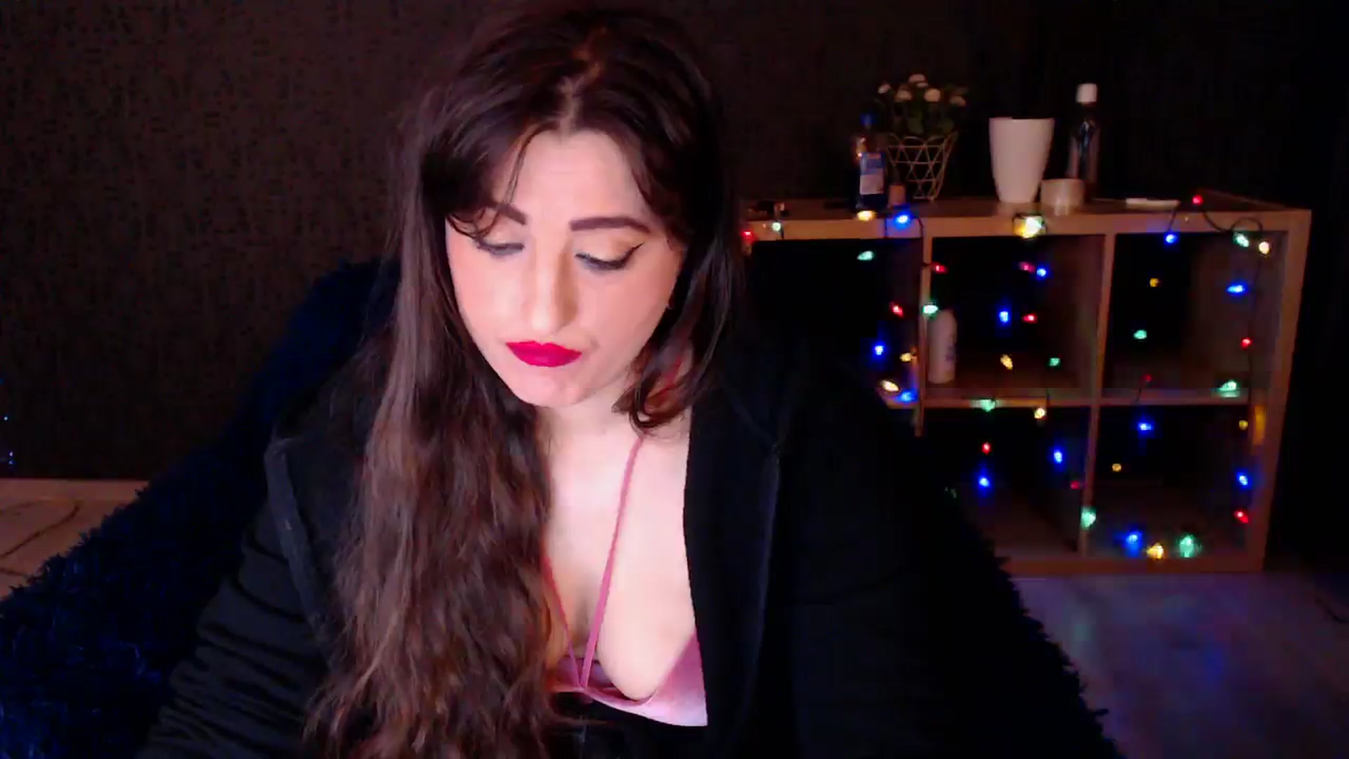 Gallery image thumbnail from HotRebbecca's myfreecams stream on, 12/20/2024, 03:13 image 20 of 20