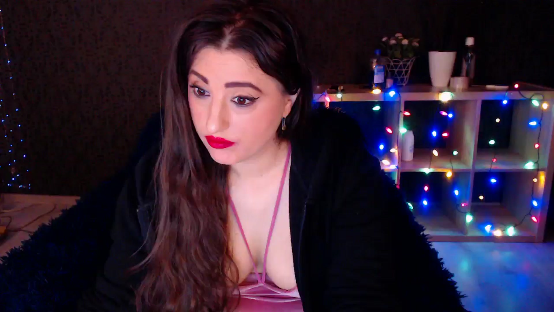 Gallery image thumbnail from HotRebbecca's myfreecams stream on, 12/20/2024, 03:13 image 1 of 20