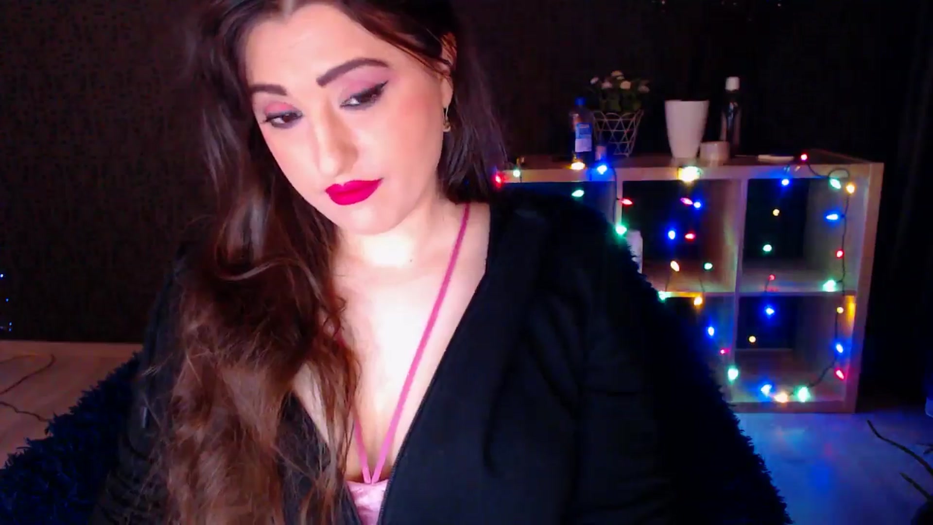 Gallery image thumbnail from HotRebbecca's myfreecams stream on, 12/22/2024, 02:53 image 10 of 20