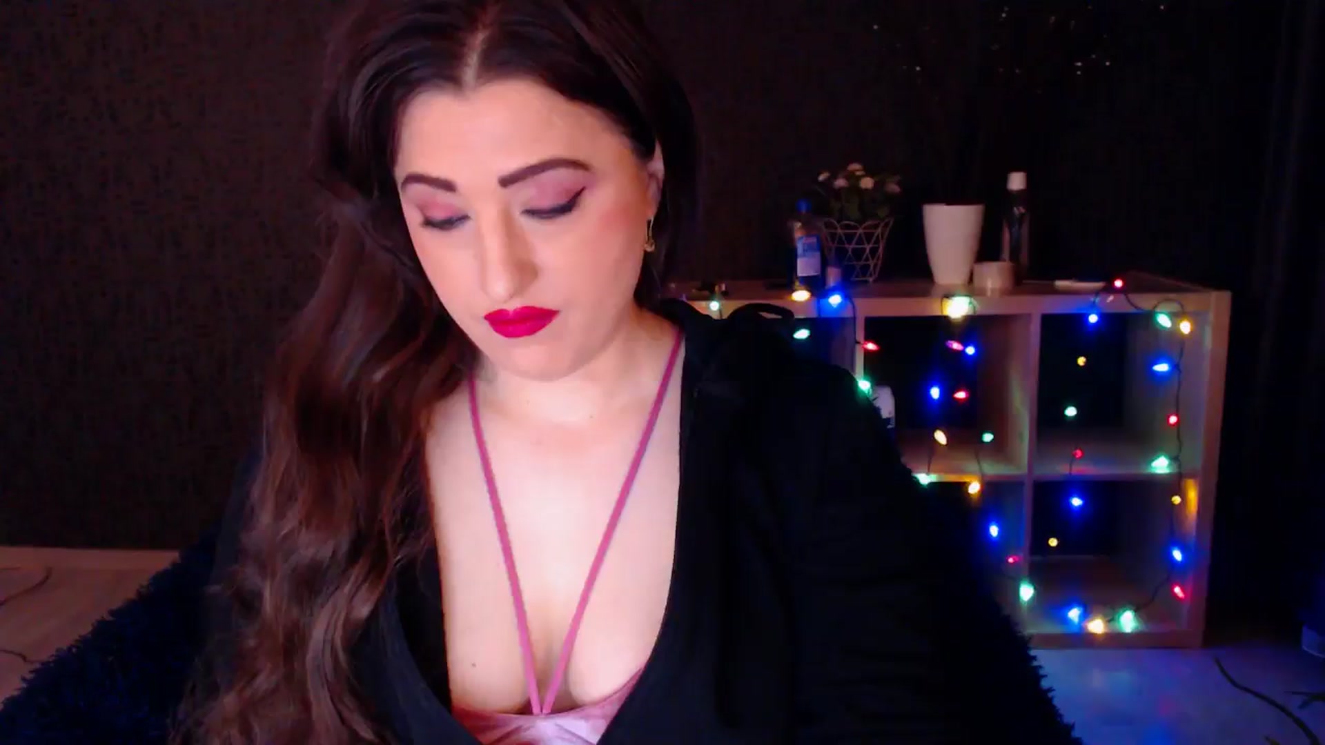Gallery image thumbnail from HotRebbecca's myfreecams stream on, 12/22/2024, 02:53 image 3 of 20