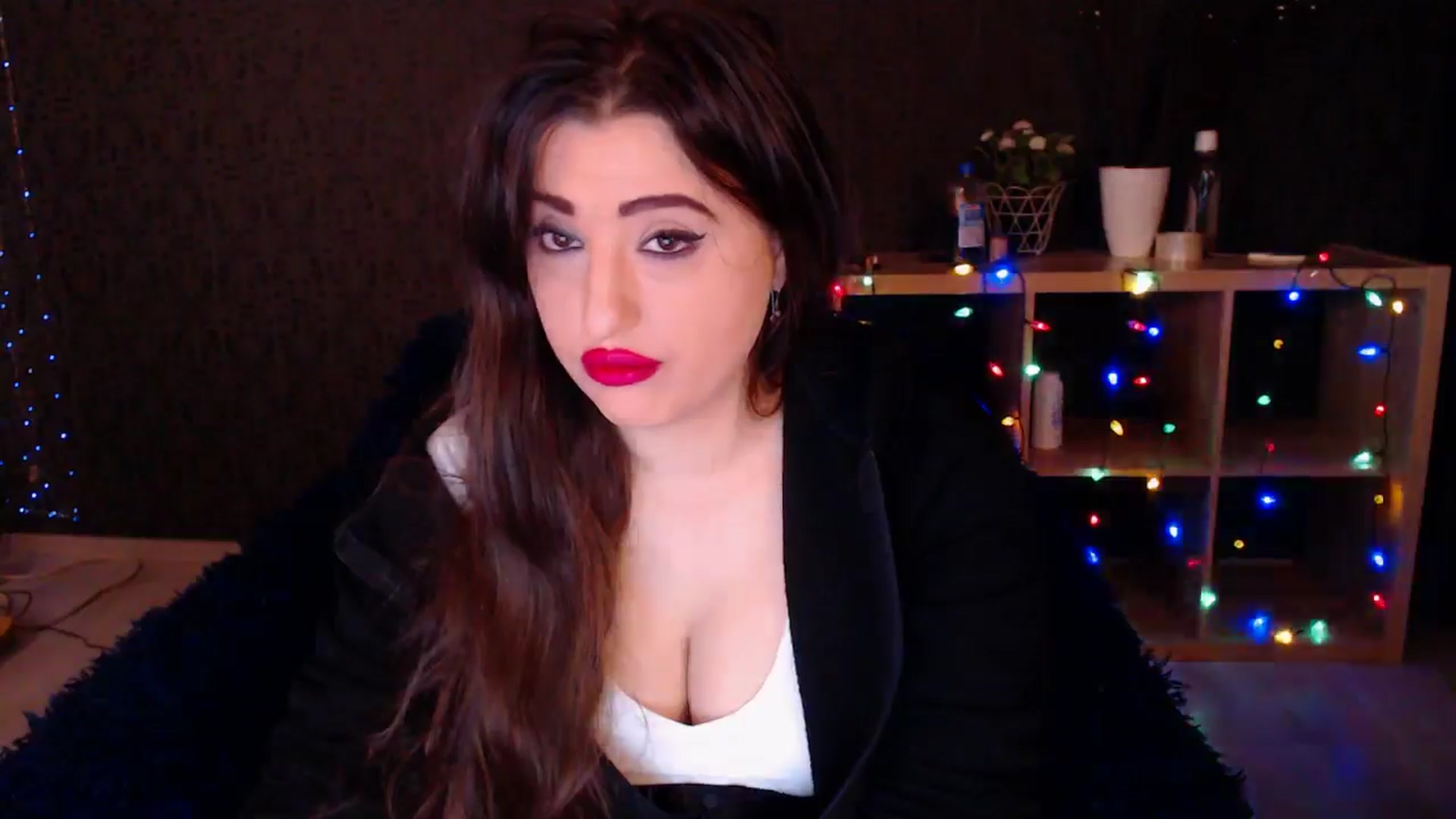 Gallery image thumbnail from HotRebbecca's myfreecams stream on, 12/23/2024, 01:34 image 17 of 20