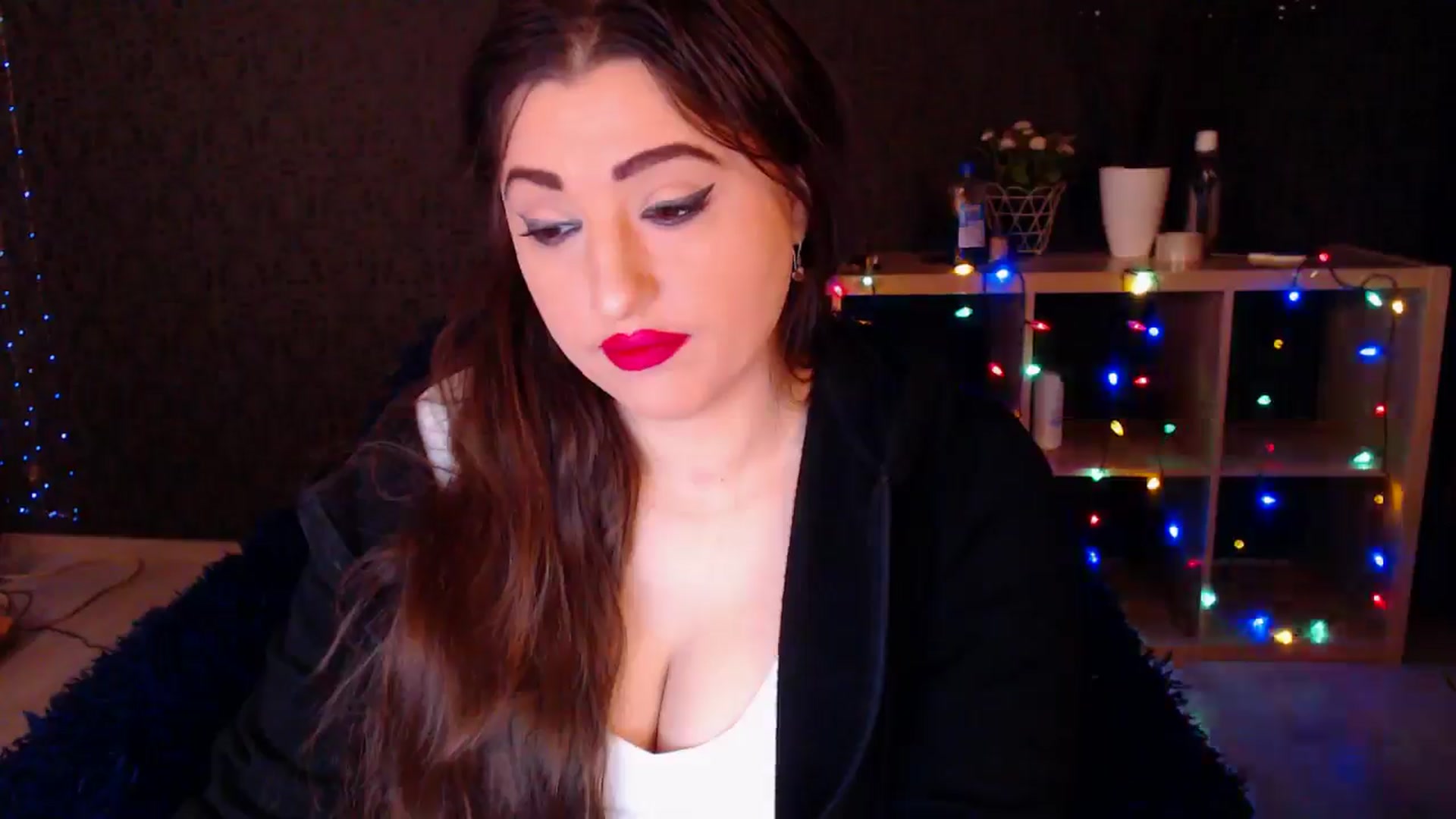 Gallery image thumbnail from HotRebbecca's myfreecams stream on, 12/23/2024, 01:34 image 13 of 20