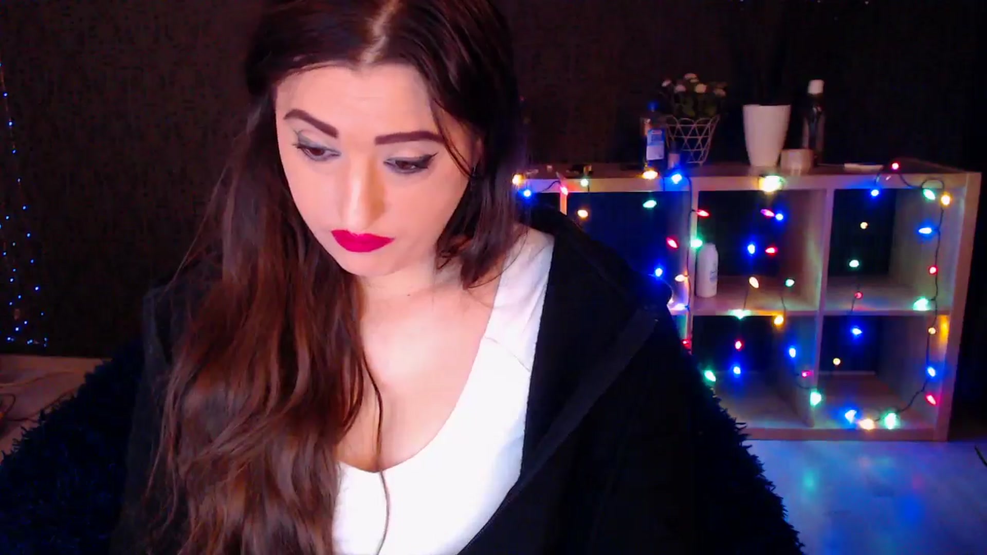Gallery image thumbnail from HotRebbecca's myfreecams stream on, 12/23/2024, 03:58 image 17 of 20