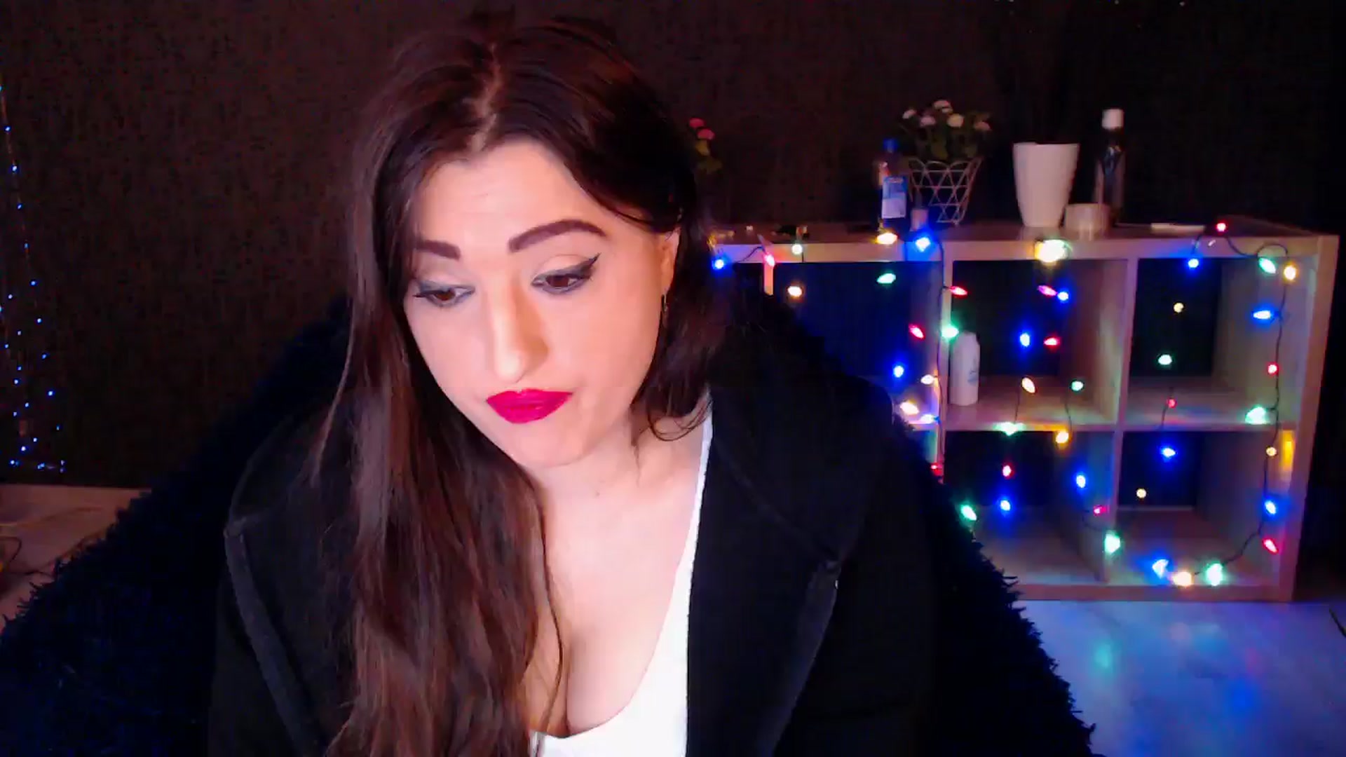 Gallery image thumbnail from HotRebbecca's myfreecams stream on, 12/23/2024, 03:58 image 14 of 20