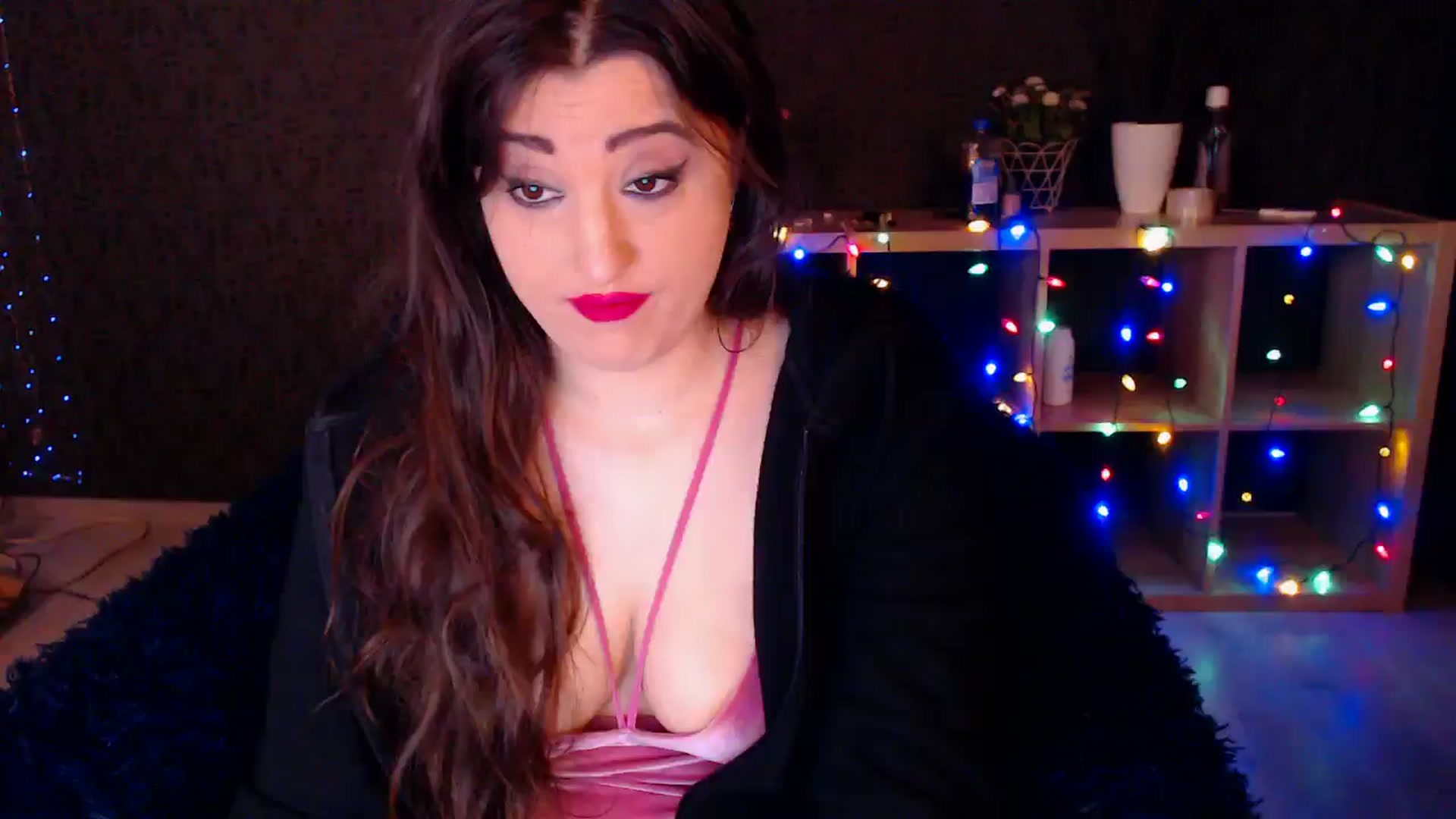 Gallery image thumbnail from HotRebbecca's myfreecams stream on, 12/24/2024, 02:40 image 15 of 20