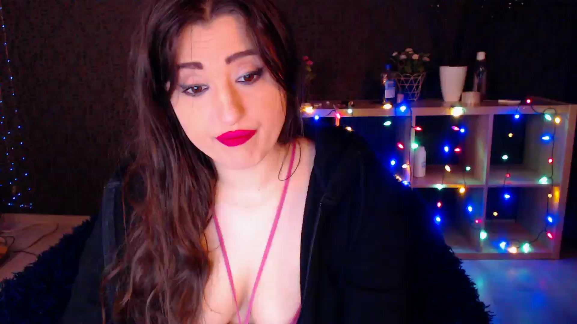 Gallery image thumbnail from HotRebbecca's myfreecams stream on, 12/24/2024, 02:40 image 9 of 20