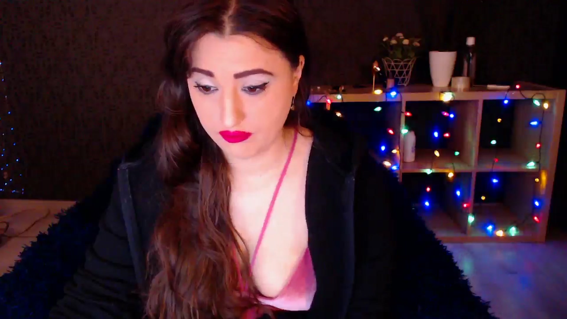 Gallery image thumbnail from HotRebbecca's myfreecams stream on, 12/27/2024, 03:49 image 7 of 20