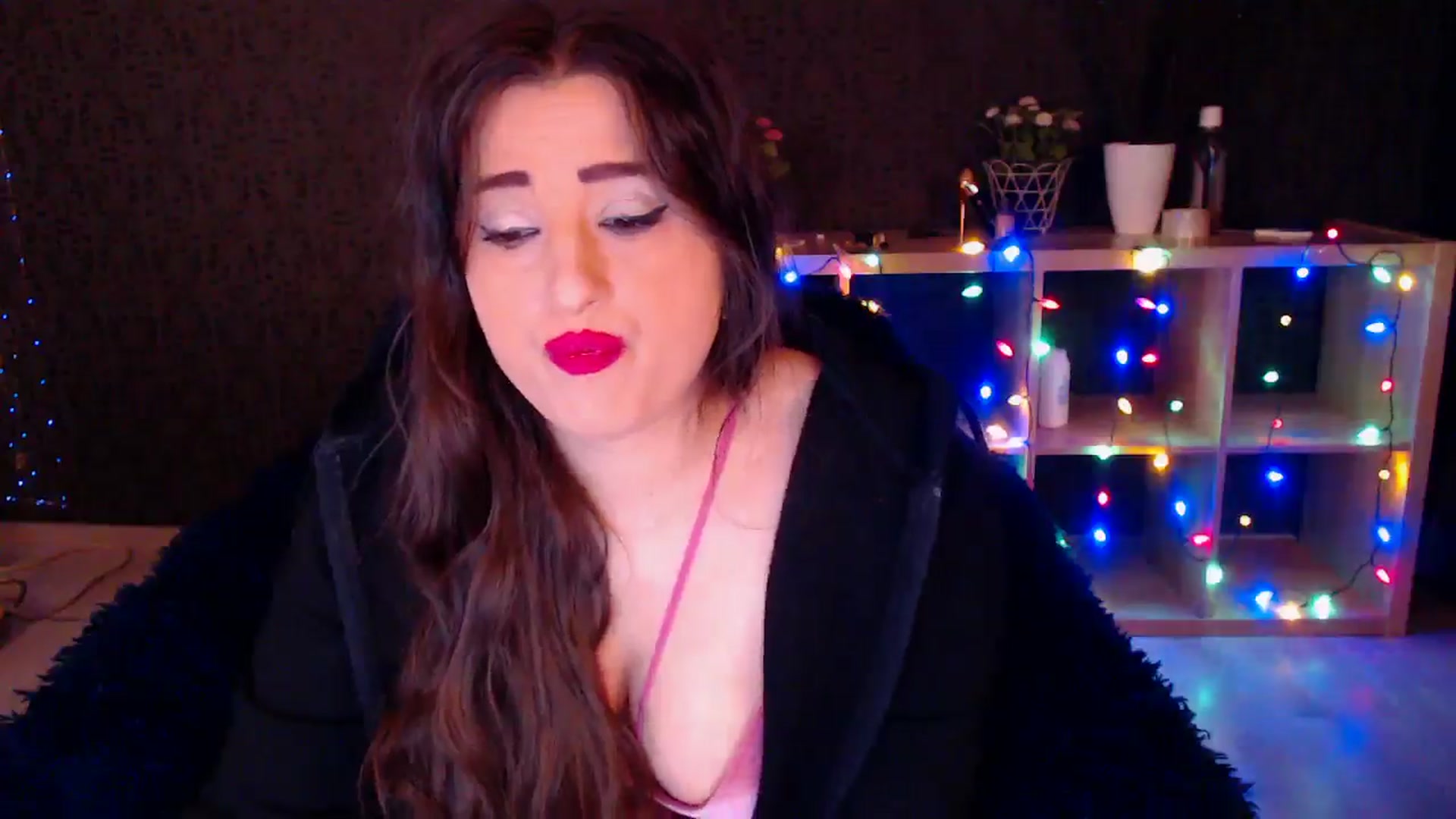 Gallery image thumbnail from HotRebbecca's myfreecams stream on, 12/27/2024, 03:49 image 18 of 20