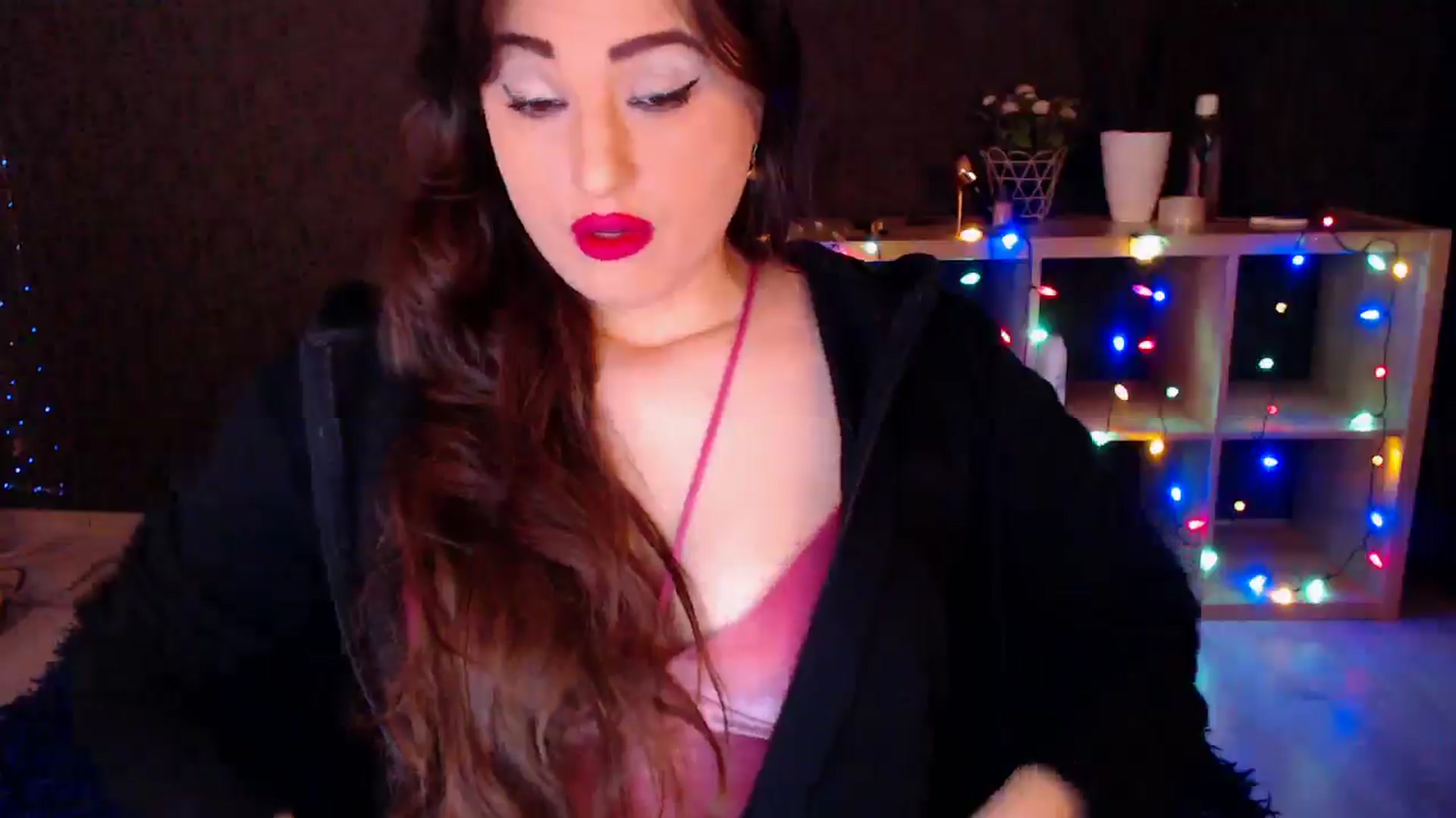 Gallery image thumbnail from HotRebbecca's myfreecams stream on, 12/27/2024, 03:49 image 8 of 20