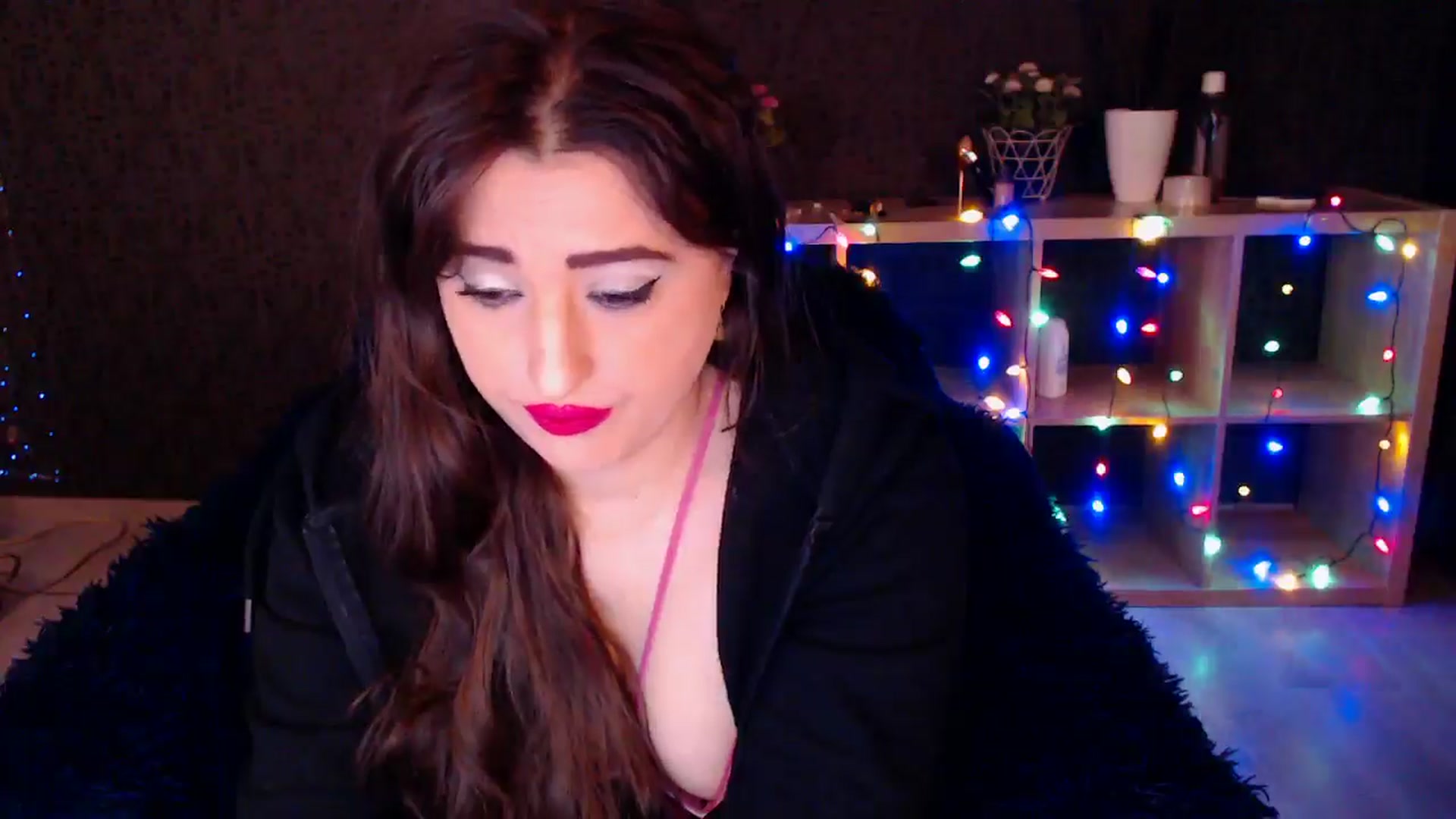 Gallery image thumbnail from HotRebbecca's myfreecams stream on, 12/27/2024, 03:49 image 11 of 20
