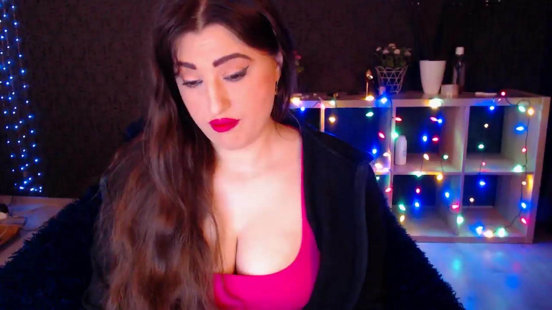 Gallery image thumbnail from HotRebbecca's myfreecams stream on, 12/28/2024, 03:05 image 3 of 20