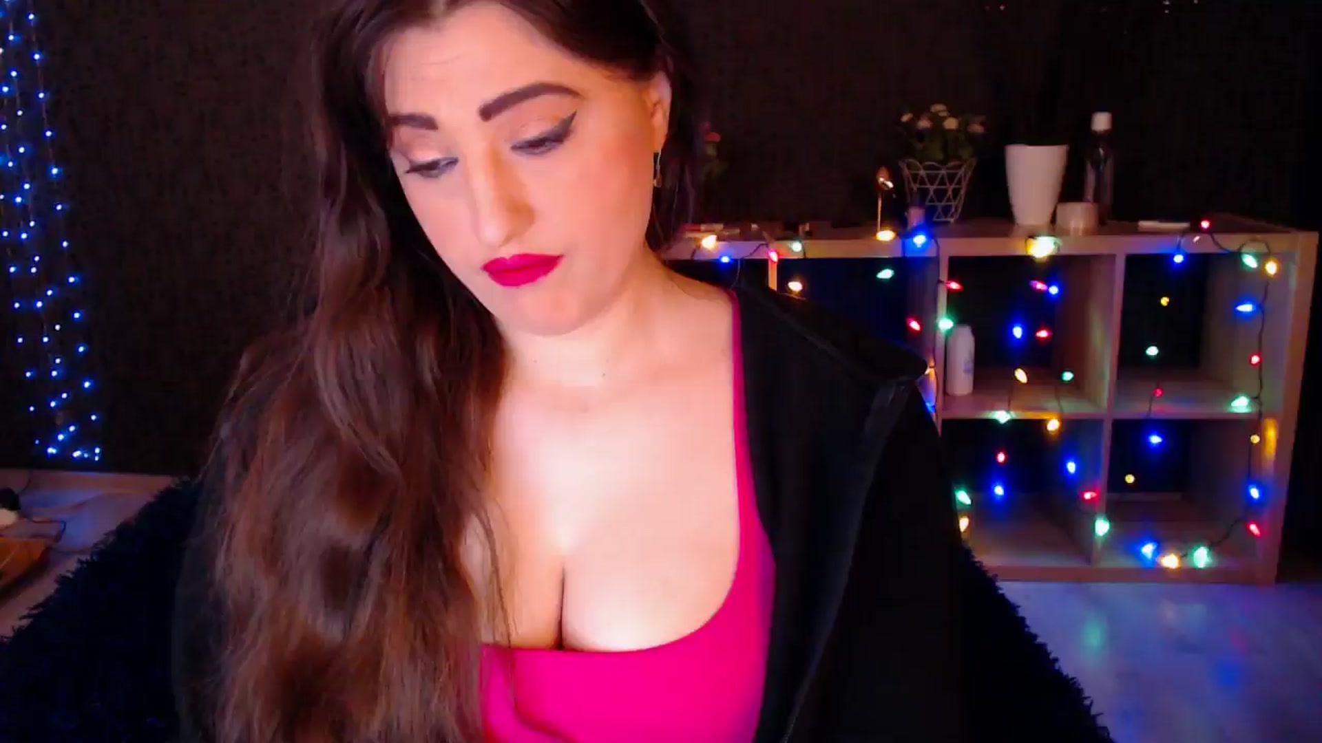 Gallery image thumbnail from HotRebbecca's myfreecams stream on, 12/28/2024, 03:05 image 1 of 20