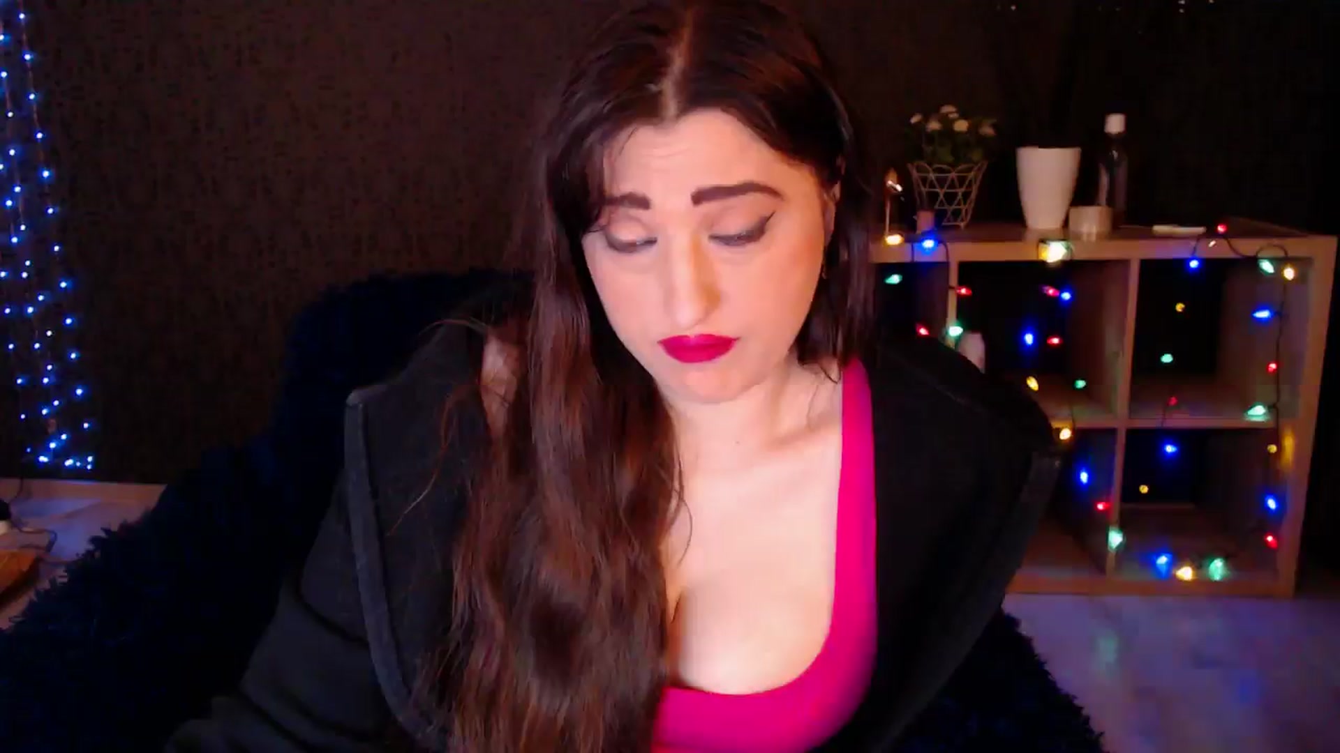 Gallery image thumbnail from HotRebbecca's myfreecams stream on, 12/28/2024, 03:05 image 18 of 20