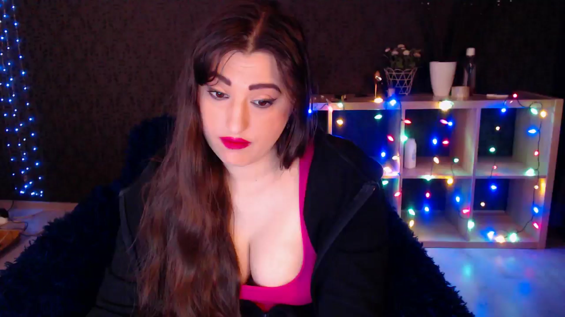 Gallery image thumbnail from HotRebbecca's myfreecams stream on, 12/28/2024, 03:05 image 14 of 20