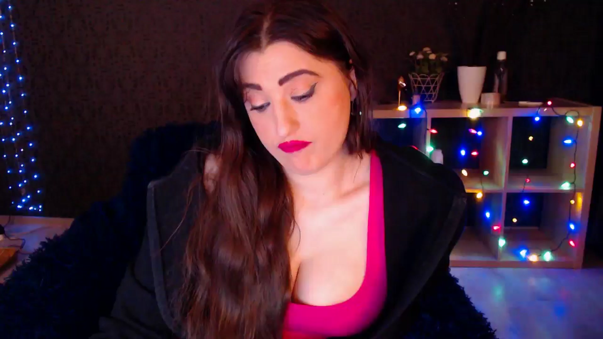 Gallery image thumbnail from HotRebbecca's myfreecams stream on, 12/28/2024, 03:05 image 17 of 20