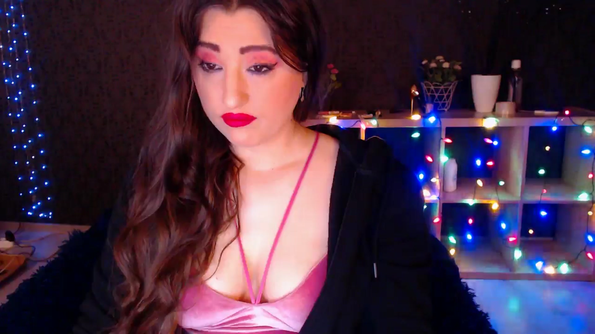 Gallery image thumbnail from HotRebbecca's myfreecams stream on, 12/29/2024, 02:03 image 3 of 20