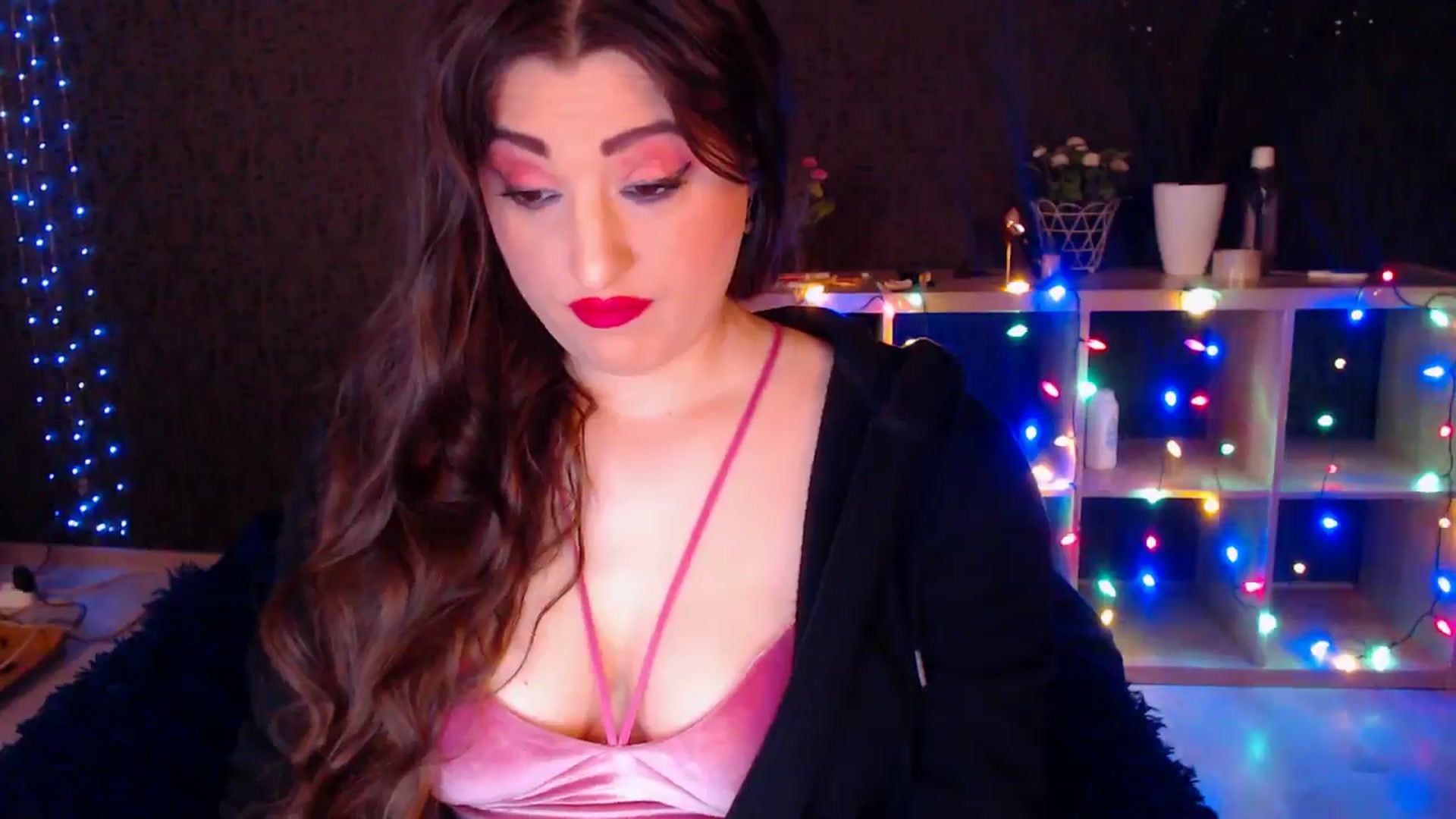 Gallery image thumbnail from HotRebbecca's myfreecams stream on, 12/29/2024, 02:03 image 4 of 20