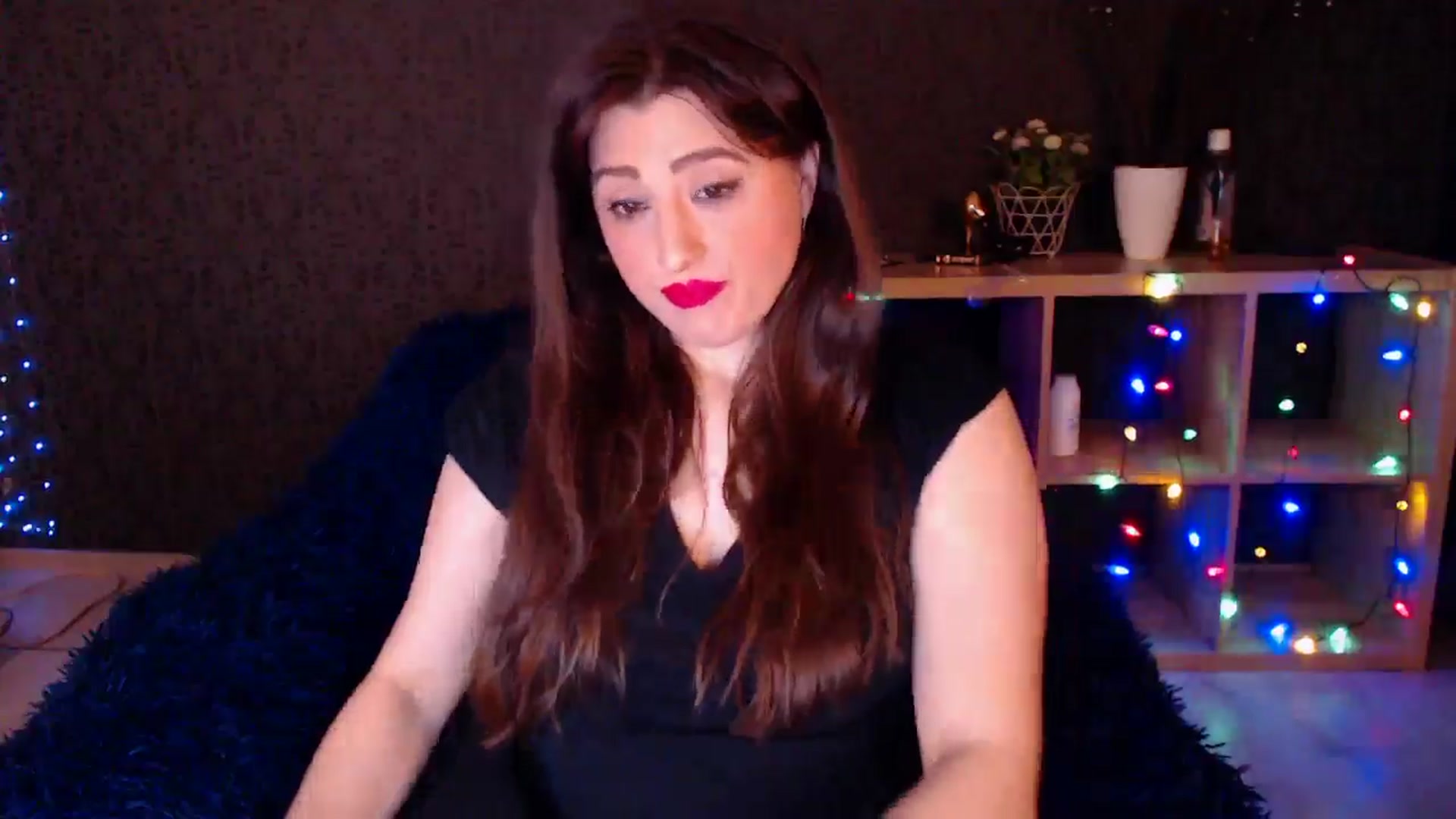 Gallery image thumbnail from HotRebbecca's myfreecams stream on, 01/03/2025, 03:07 image 2 of 20