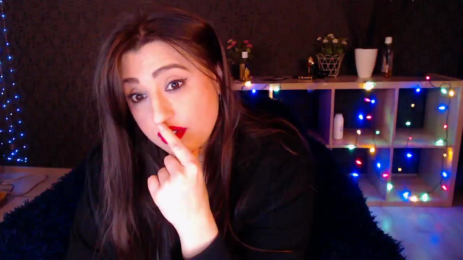Gallery image thumbnail from HotRebbecca's myfreecams stream on, 01/03/2025, 03:58 image 4 of 20