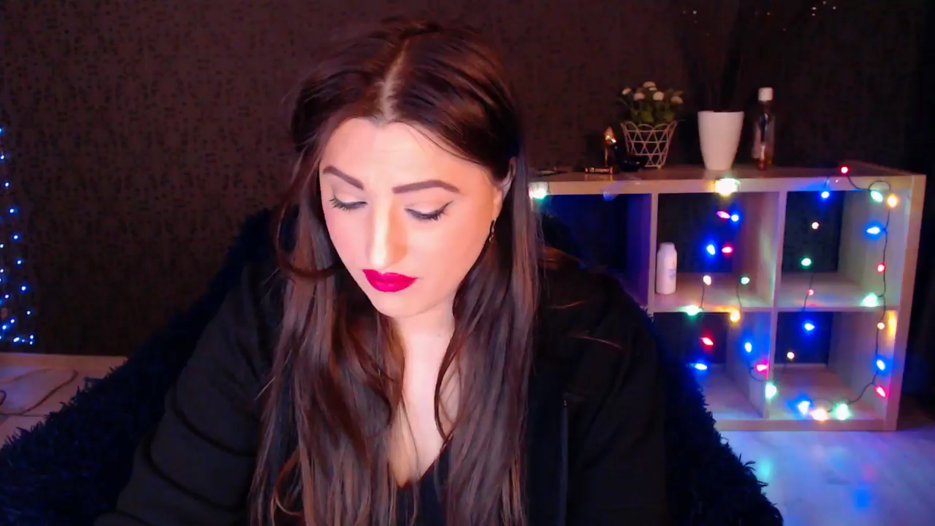 Gallery image thumbnail from HotRebbecca's myfreecams stream on, 01/04/2025, 01:25 image 2 of 20