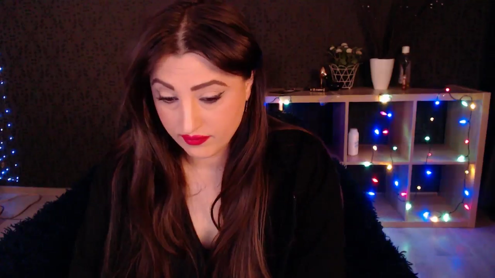 Gallery image thumbnail from HotRebbecca's myfreecams stream on, 01/04/2025, 01:25 image 16 of 20