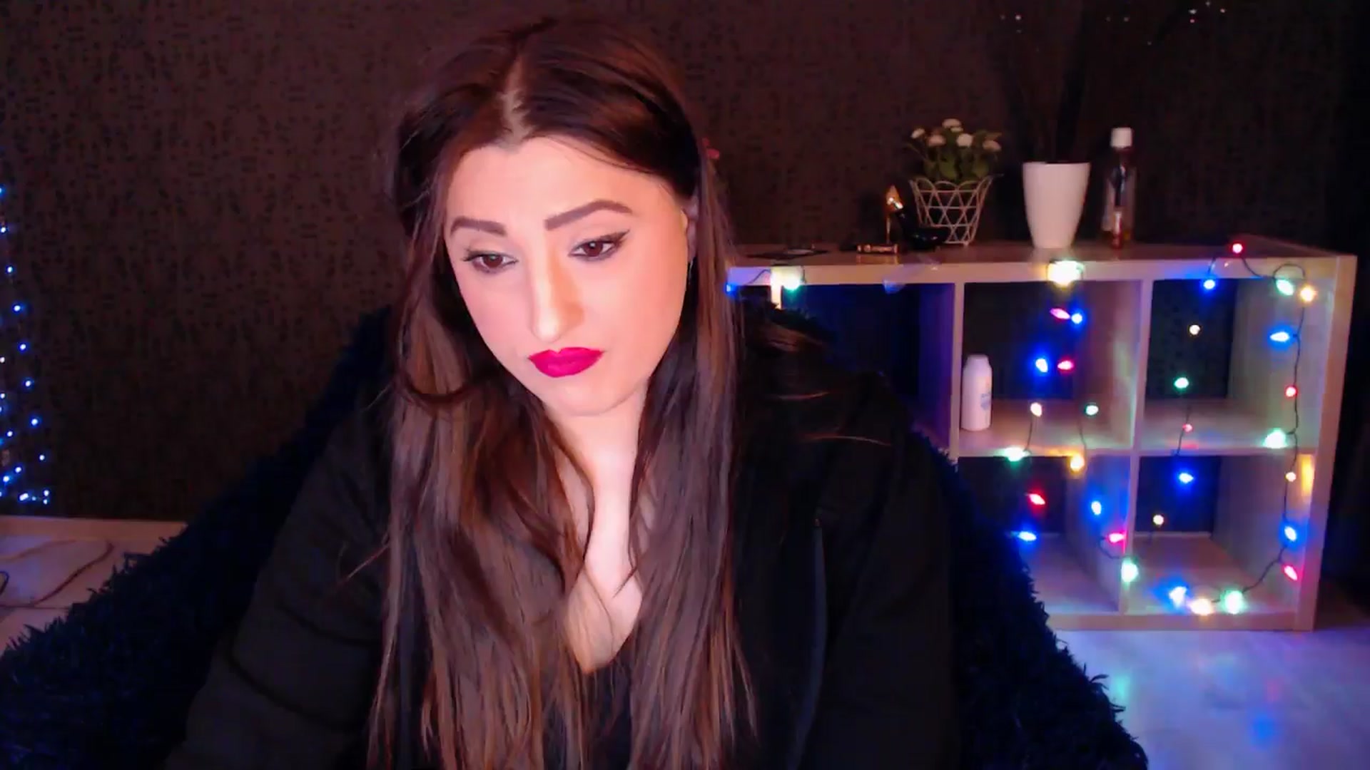 Gallery image thumbnail from HotRebbecca's myfreecams stream on, 01/04/2025, 01:25 image 4 of 20