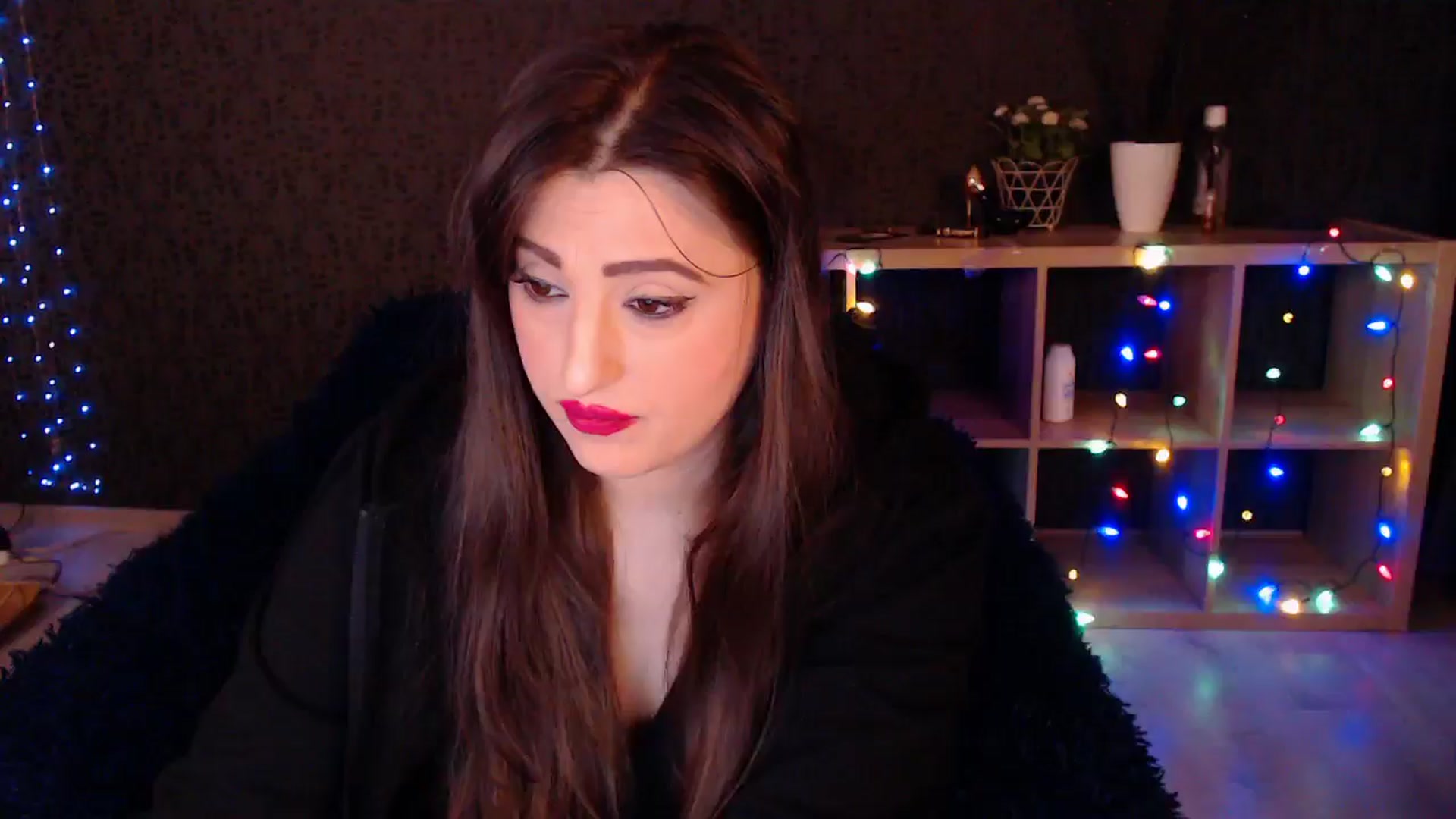 Gallery image thumbnail from HotRebbecca's myfreecams stream on, 01/04/2025, 02:59 image 12 of 20