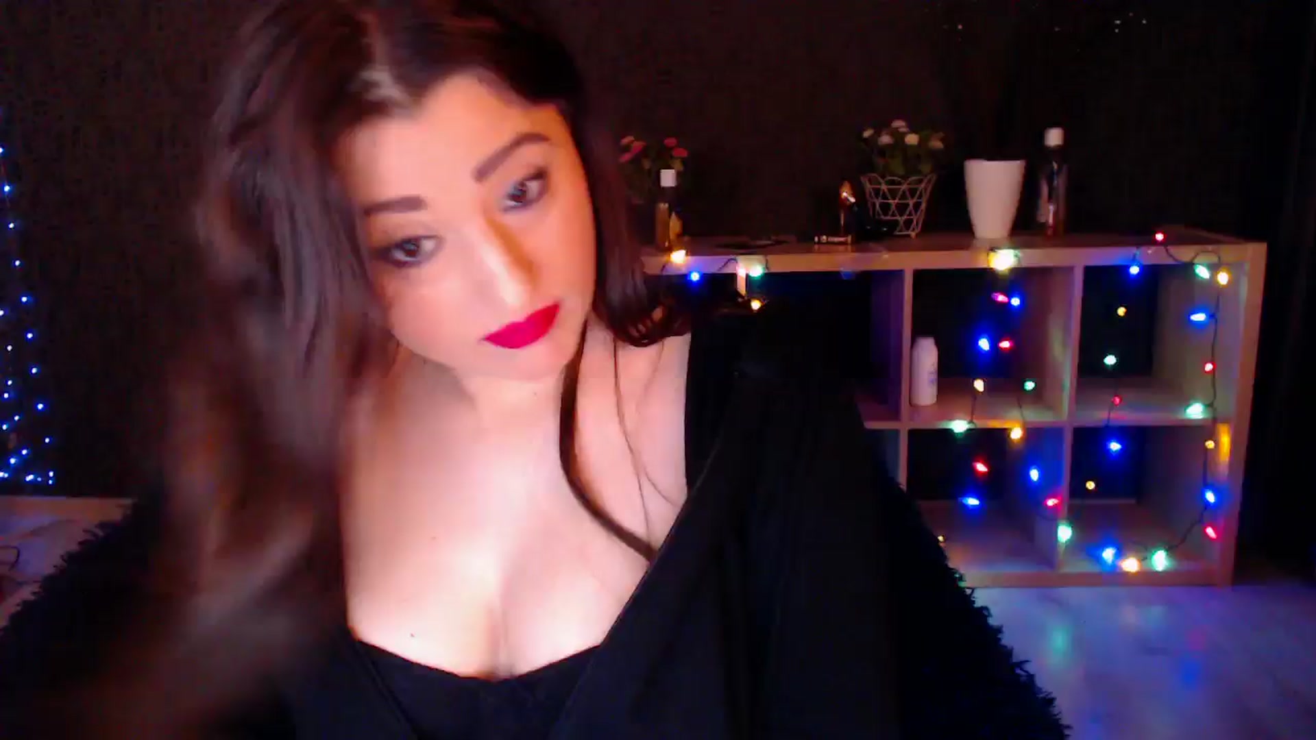 Gallery image thumbnail from HotRebbecca's myfreecams stream on, 01/06/2025, 03:34 image 1 of 20