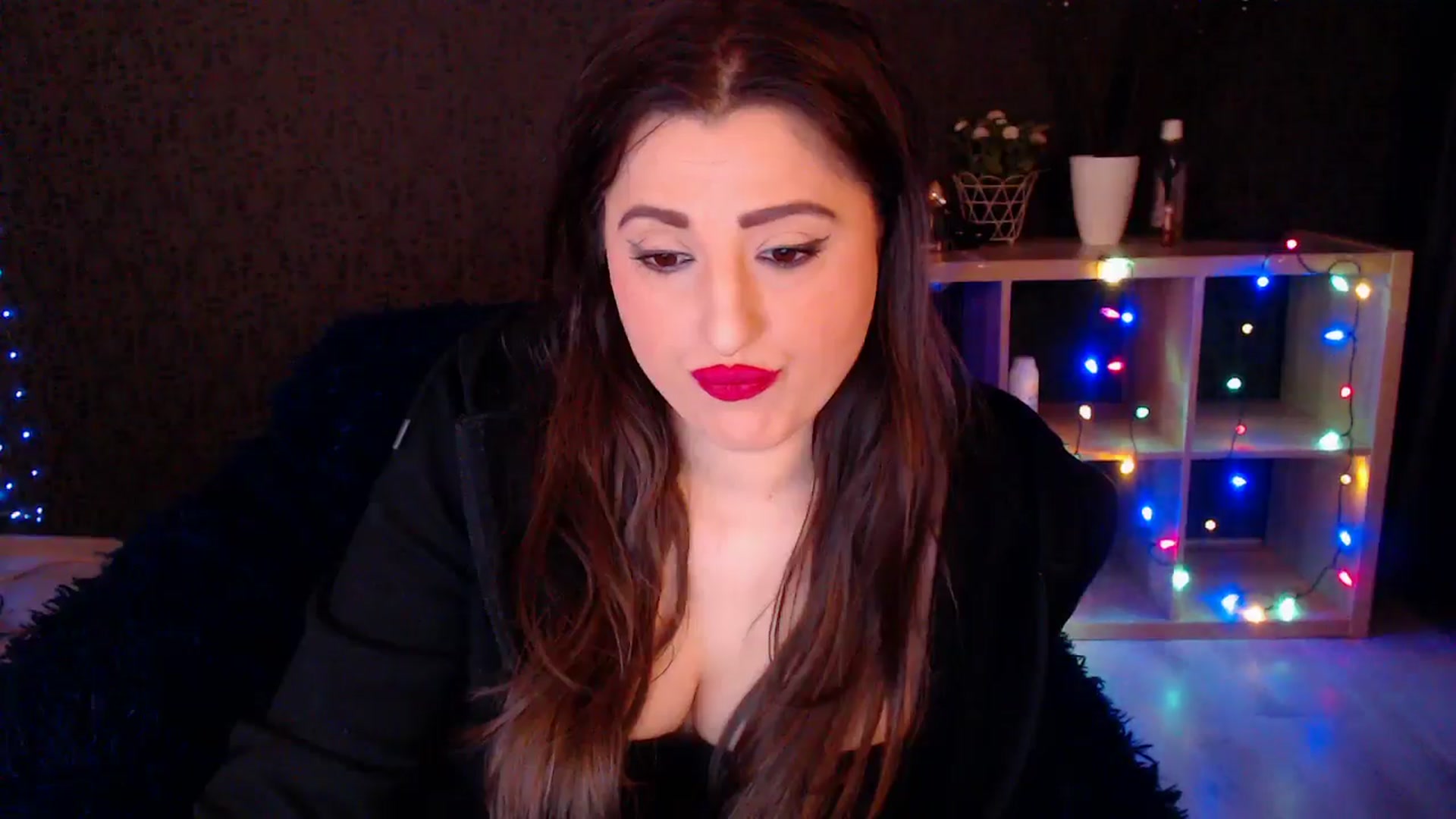 Gallery image thumbnail from HotRebbecca's myfreecams stream on, 01/06/2025, 03:34 image 17 of 20