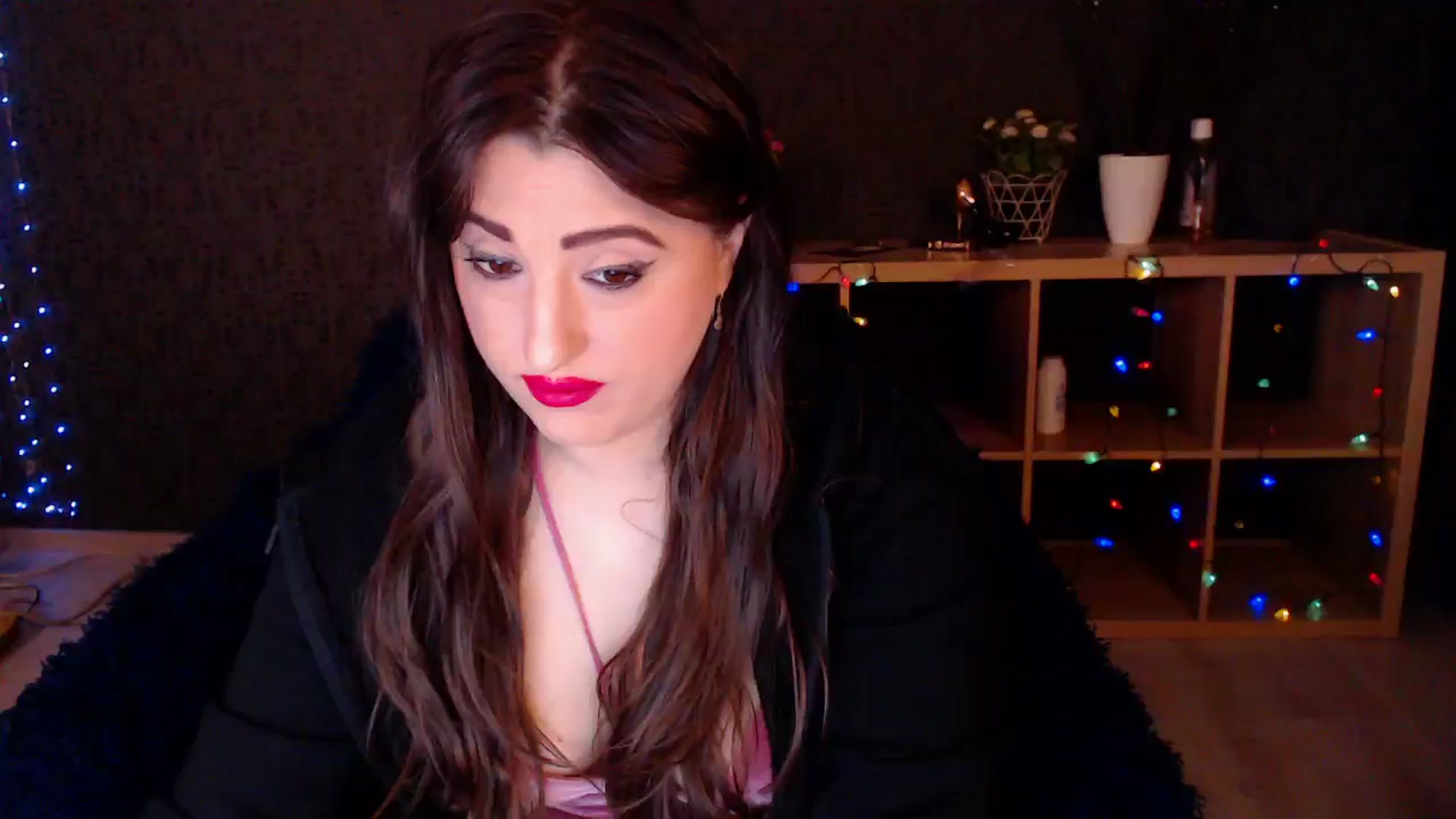 Gallery image thumbnail from HotRebbecca's myfreecams stream on, 01/07/2025, 03:37 image 1 of 20