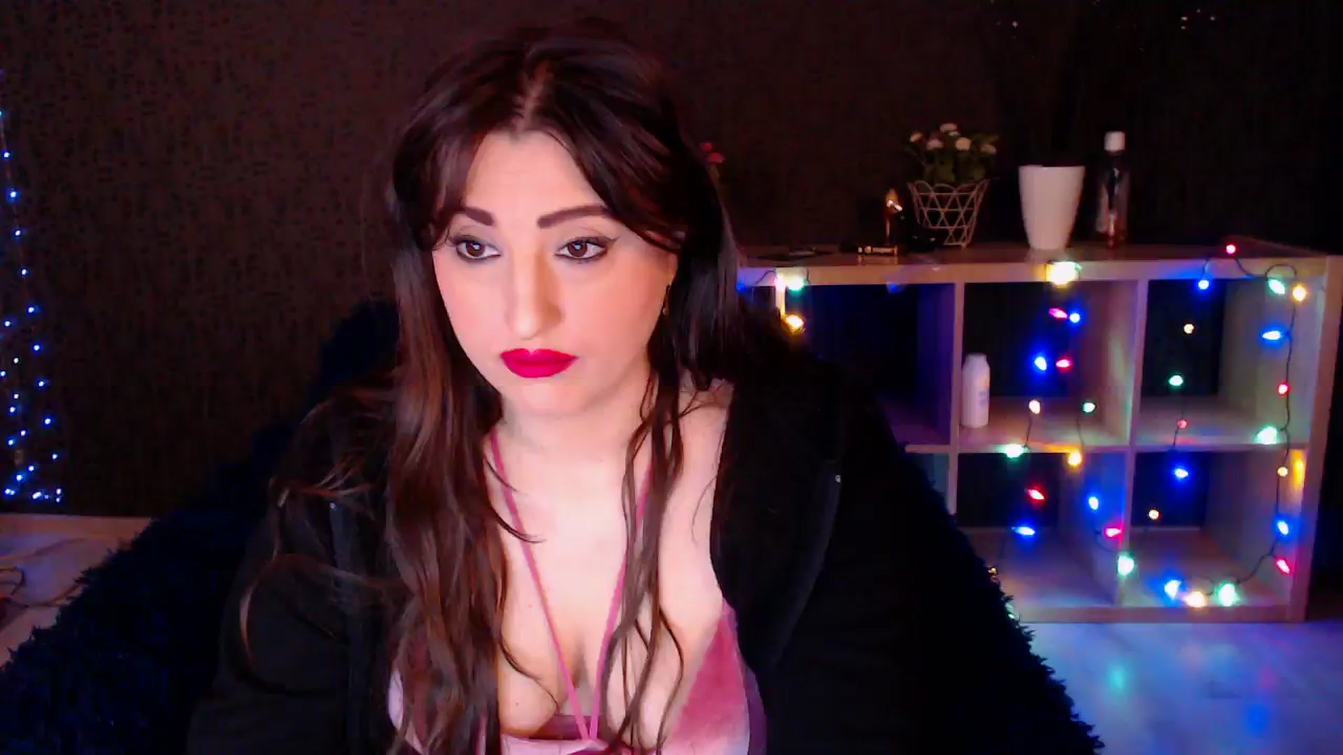 Gallery image thumbnail from HotRebbecca's myfreecams stream on, 01/07/2025, 03:37 image 12 of 20