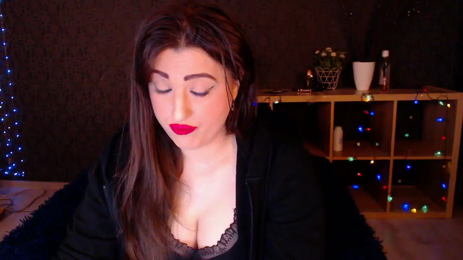 Gallery image thumbnail from HotRebbecca's myfreecams stream on, 01/08/2025, 01:06 image 10 of 20