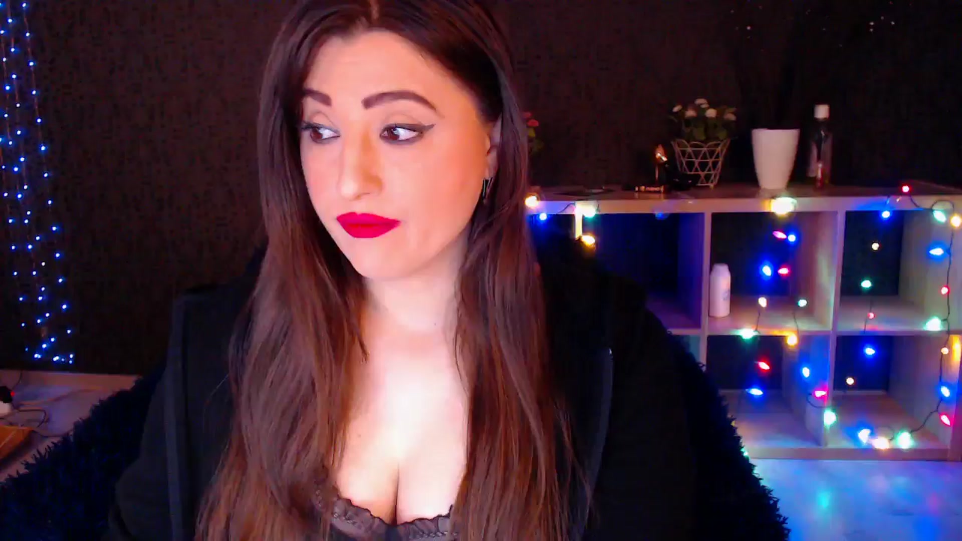 Gallery image thumbnail from HotRebbecca's myfreecams stream on, 01/08/2025, 04:00 image 5 of 20