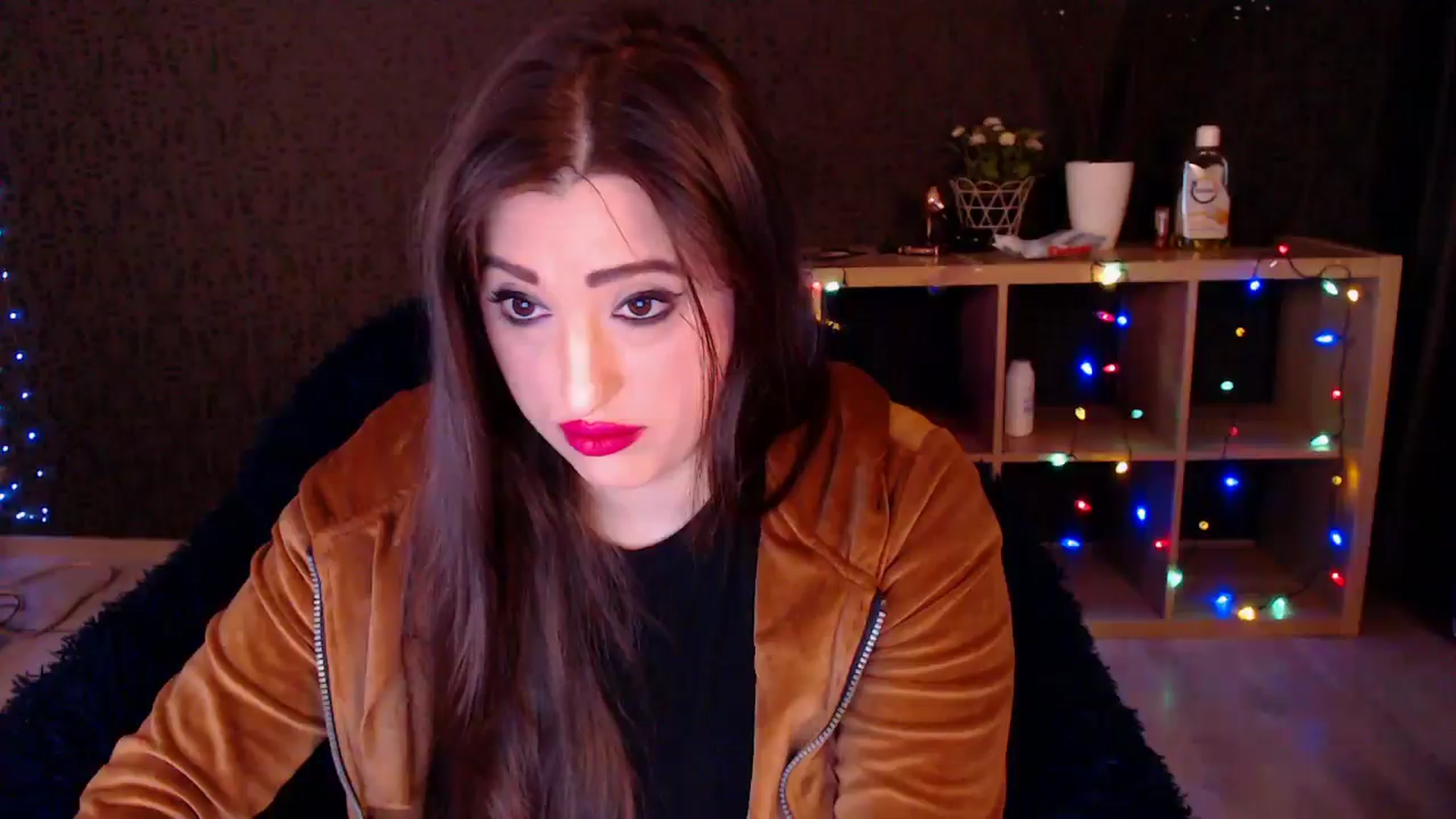 Gallery image thumbnail from HotRebbecca's myfreecams stream on, 01/18/2025, 04:20 image 8 of 20