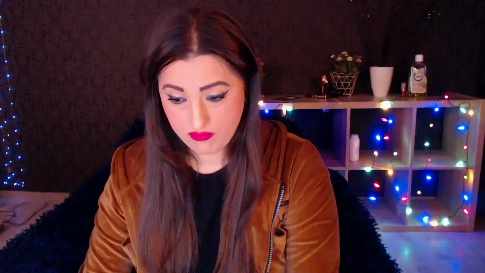 Gallery image thumbnail from HotRebbecca's myfreecams stream on, 01/18/2025, 22:05 image 17 of 20